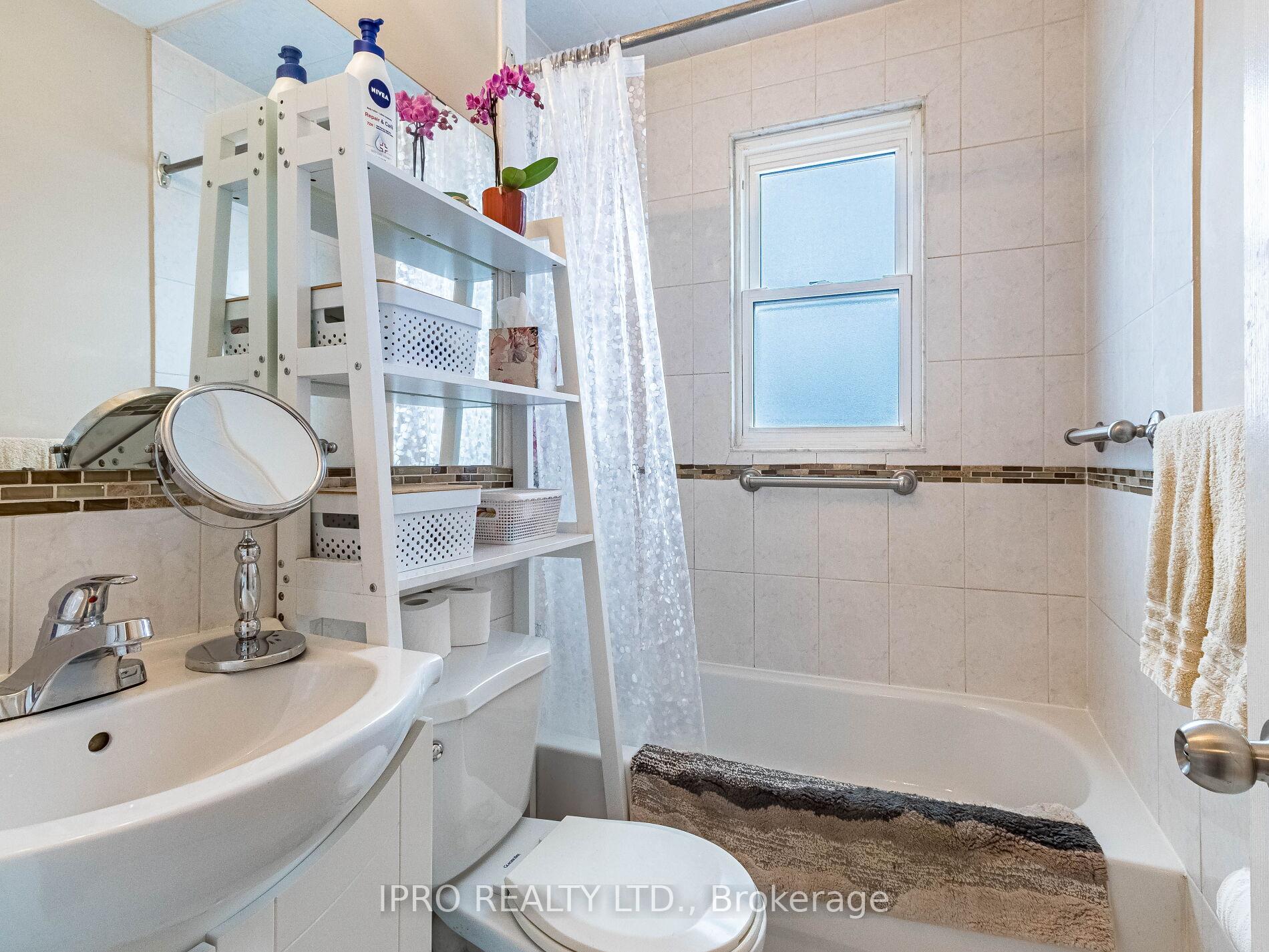 Photo 25 of 24 Mosley Street, Toronto, South Riverdale — HOMEH