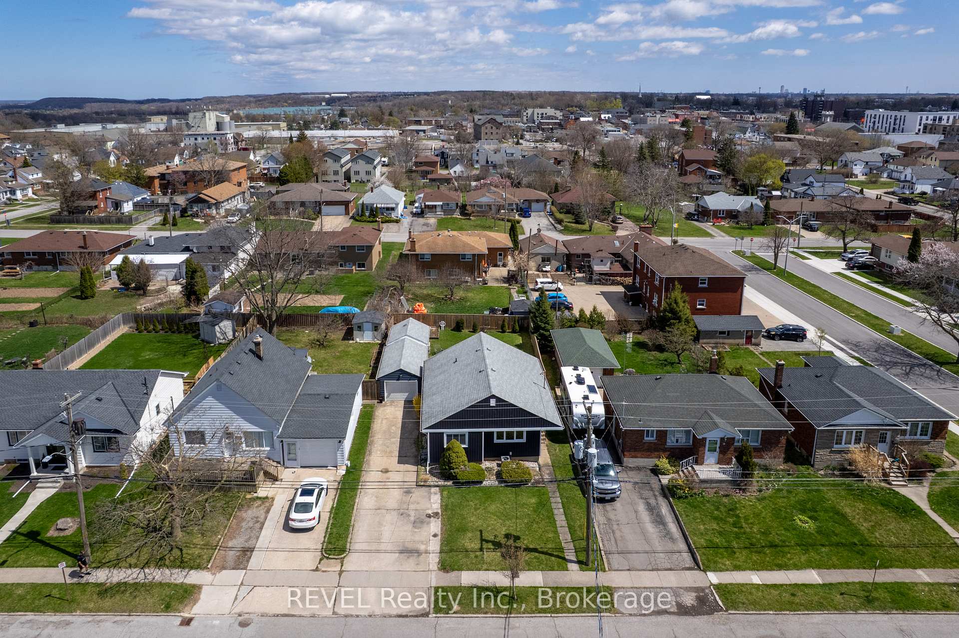 Photo 26 of 20 Whyte Avenue N, Thorold, Thorold Downtown — HOMEH