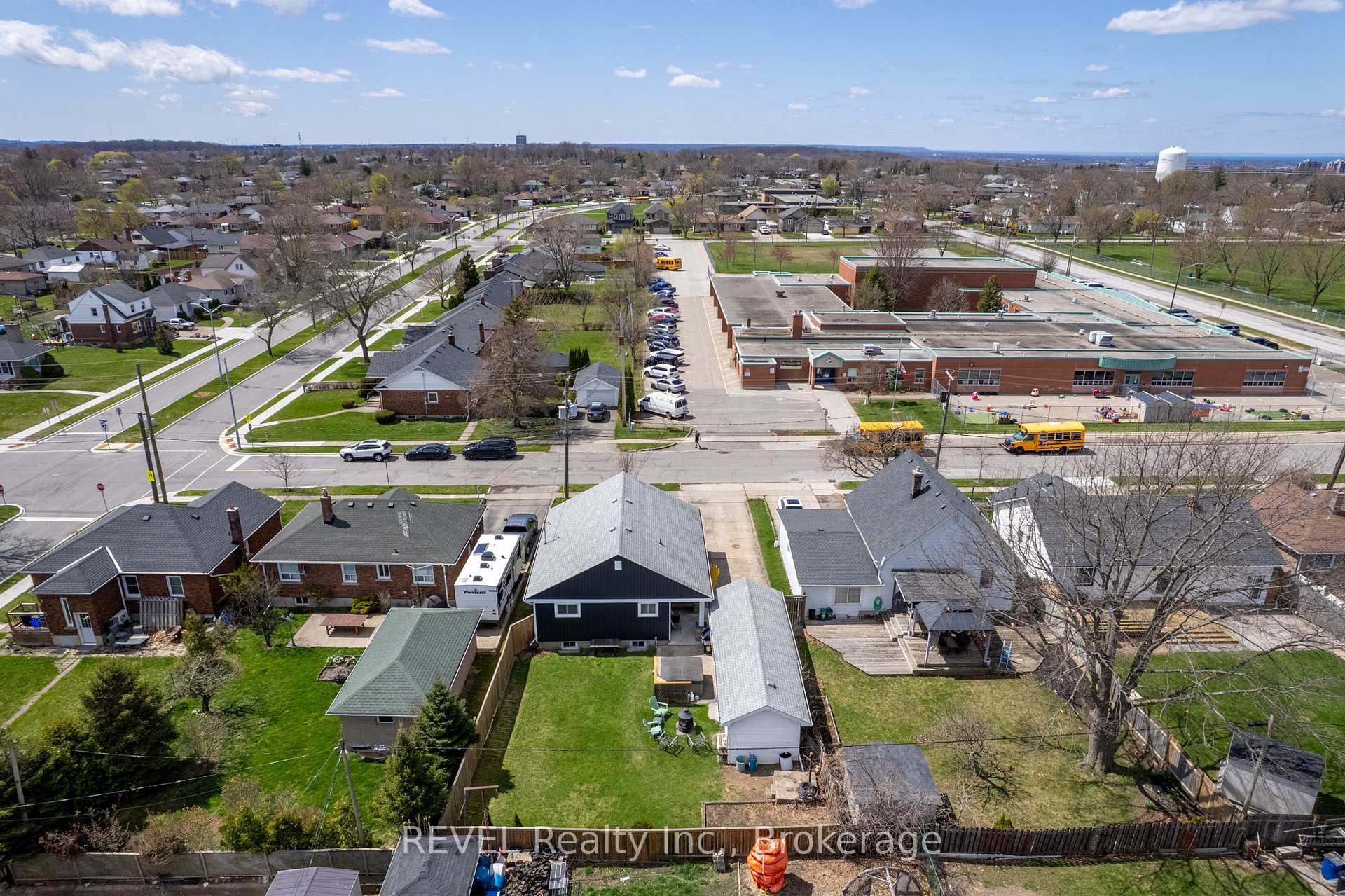 Photo 27 of 20 Whyte Avenue N, Thorold, Thorold Downtown — HOMEH