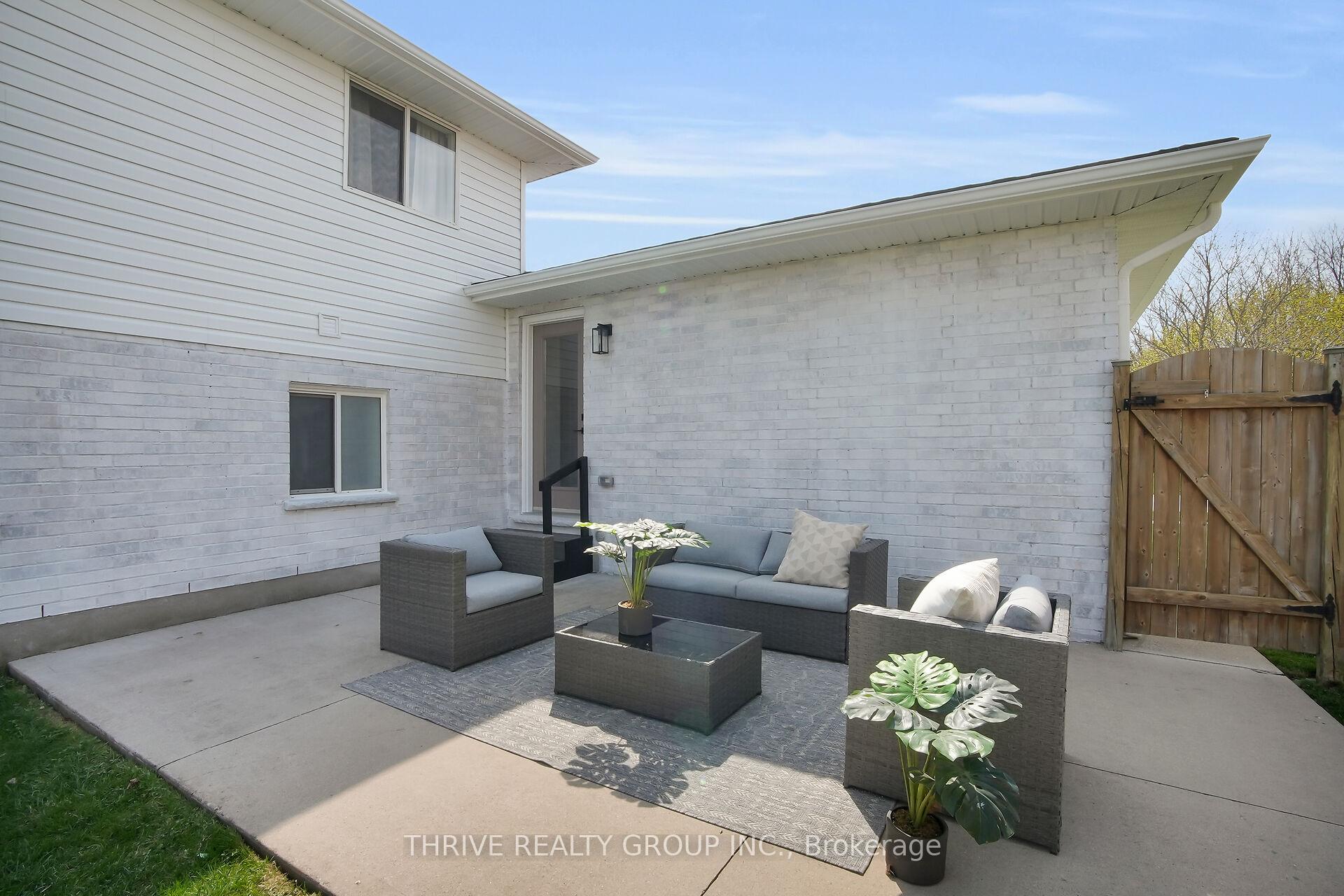 Photo 41 of 20 Deborah Drive, Strathroy-Caradoc, NE — HOMEH
