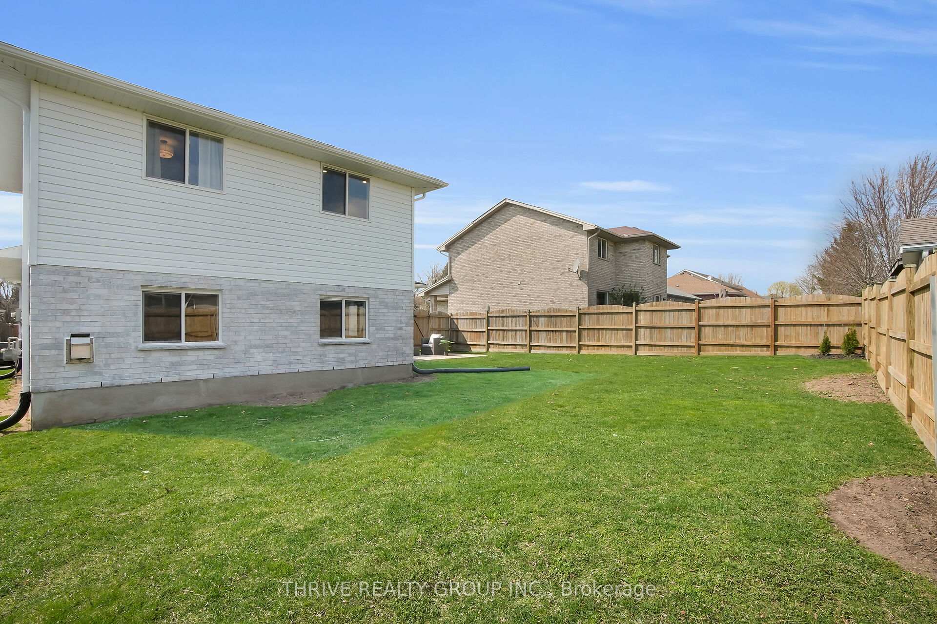 Photo 42 of 20 Deborah Drive, Strathroy-Caradoc, NE — HOMEH
