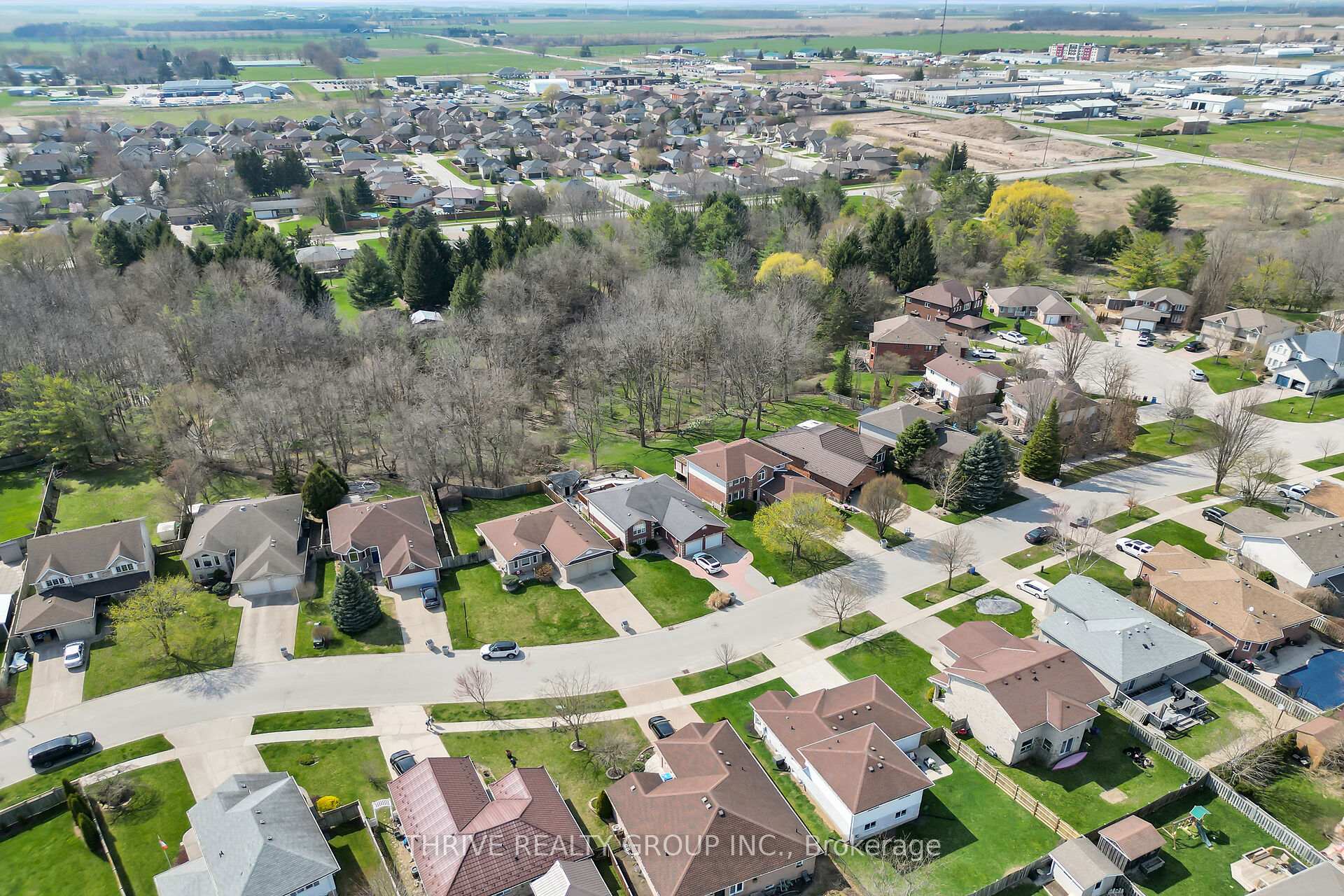 Photo 43 of 20 Deborah Drive, Strathroy-Caradoc, NE — HOMEH