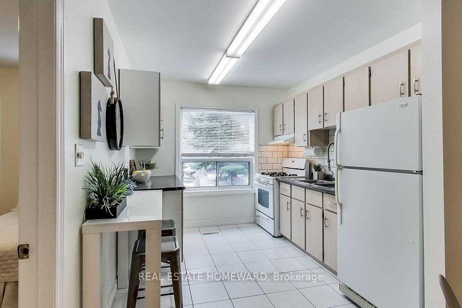 Photo 8 of 135 Kingston Road, Toronto, The Beaches — HOMEH