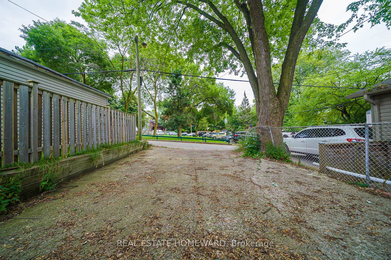 Photo 11 of 135 Kingston Road, Toronto, The Beaches — HOMEH