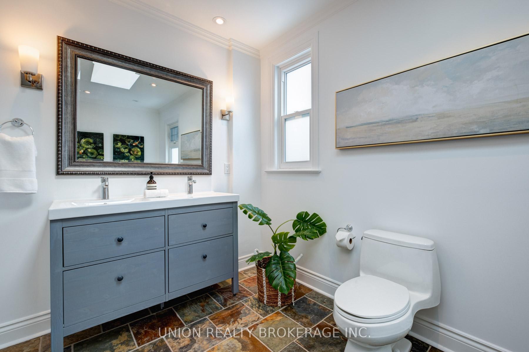 Photo 18 of 25 Kent Road, Toronto, Greenwood-Coxwell — HOMEH
