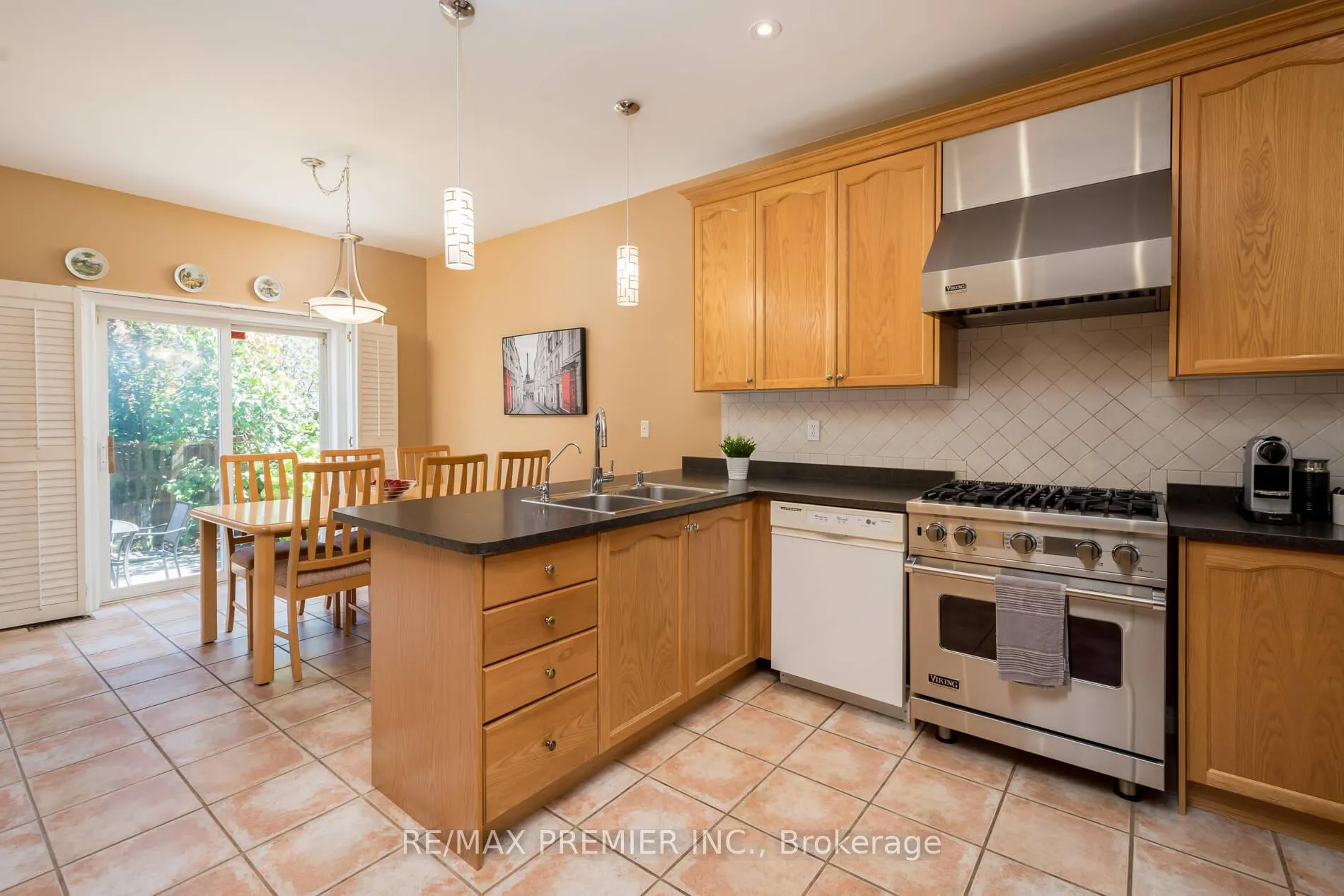 Photo 10 of 36 Toulon Crescent, Vaughan, Vellore Village — HOMEH