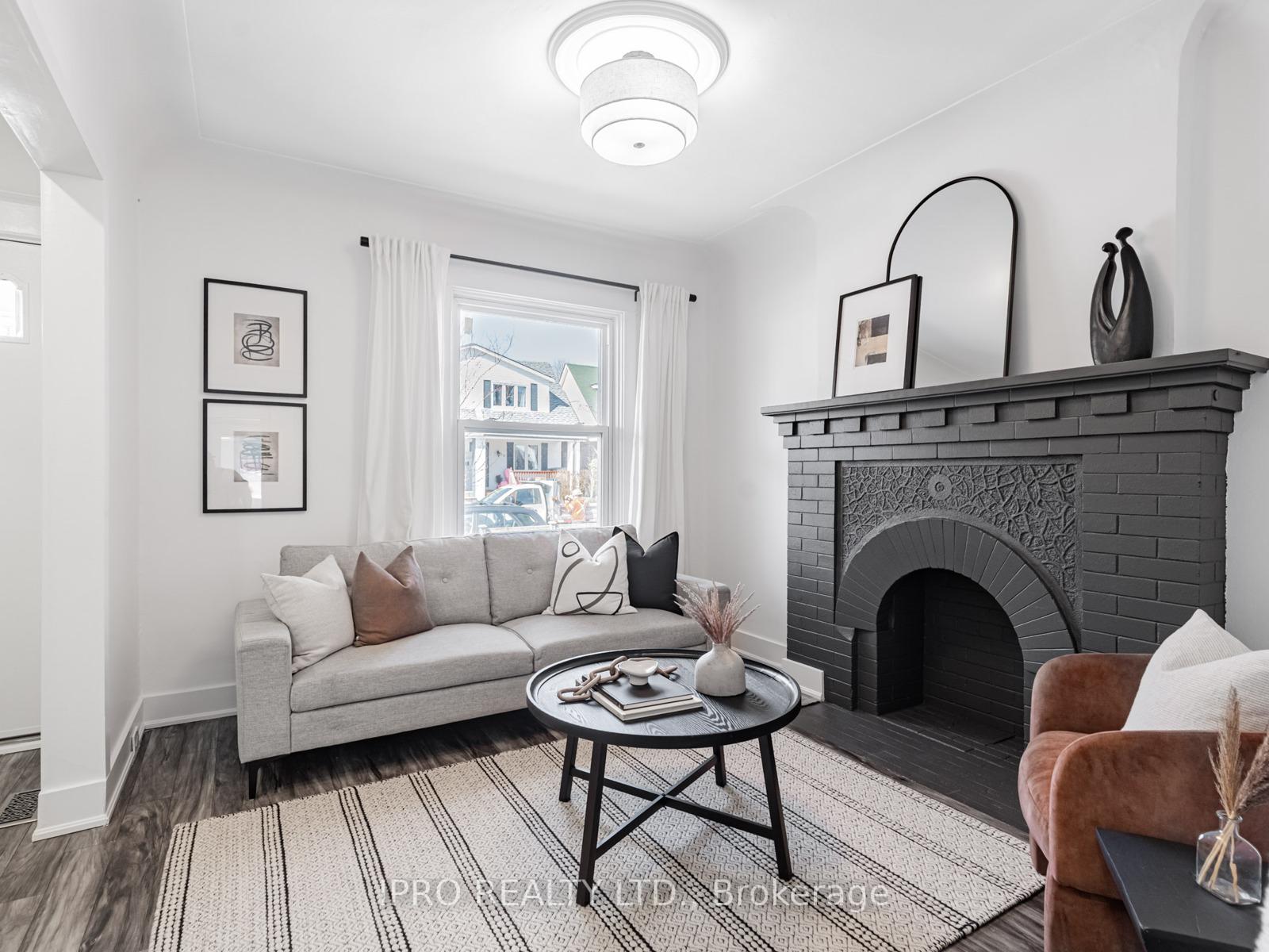 Photo 4 of 5 Thyra Avenue, Toronto, Crescent Town — HOMEH