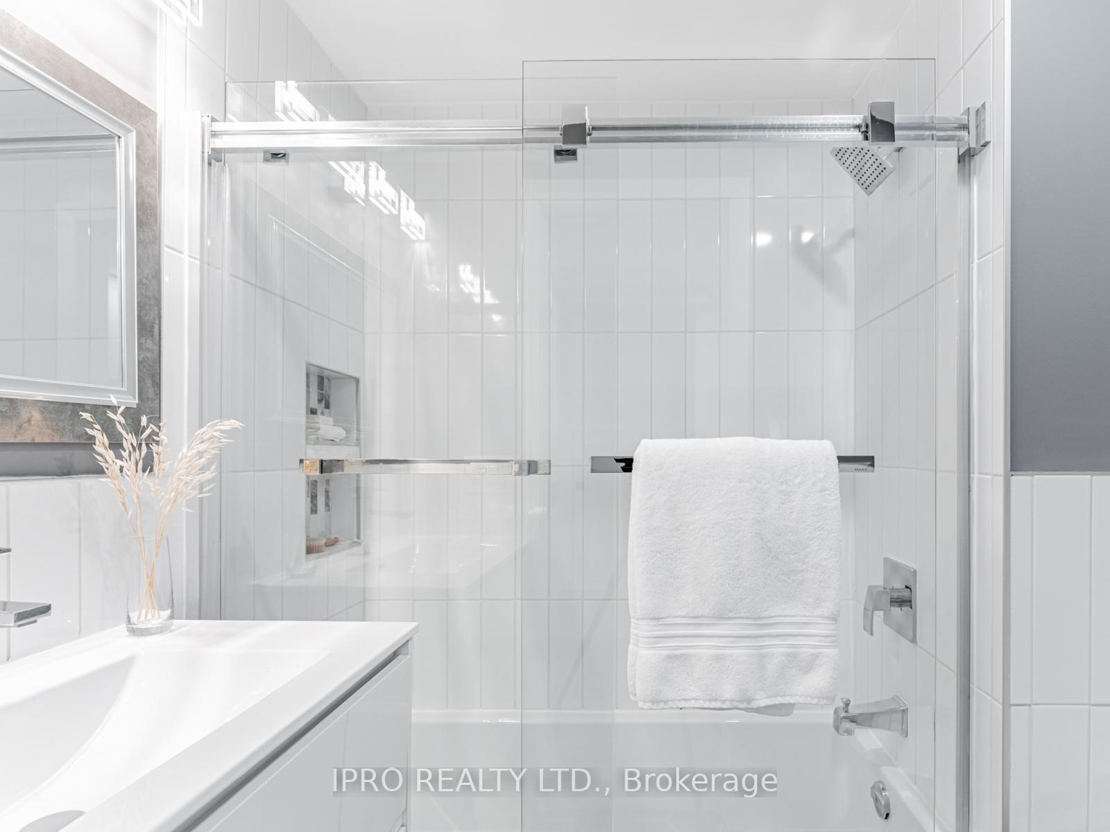Photo 29 of 5 Thyra Avenue, Toronto, Crescent Town — HOMEH