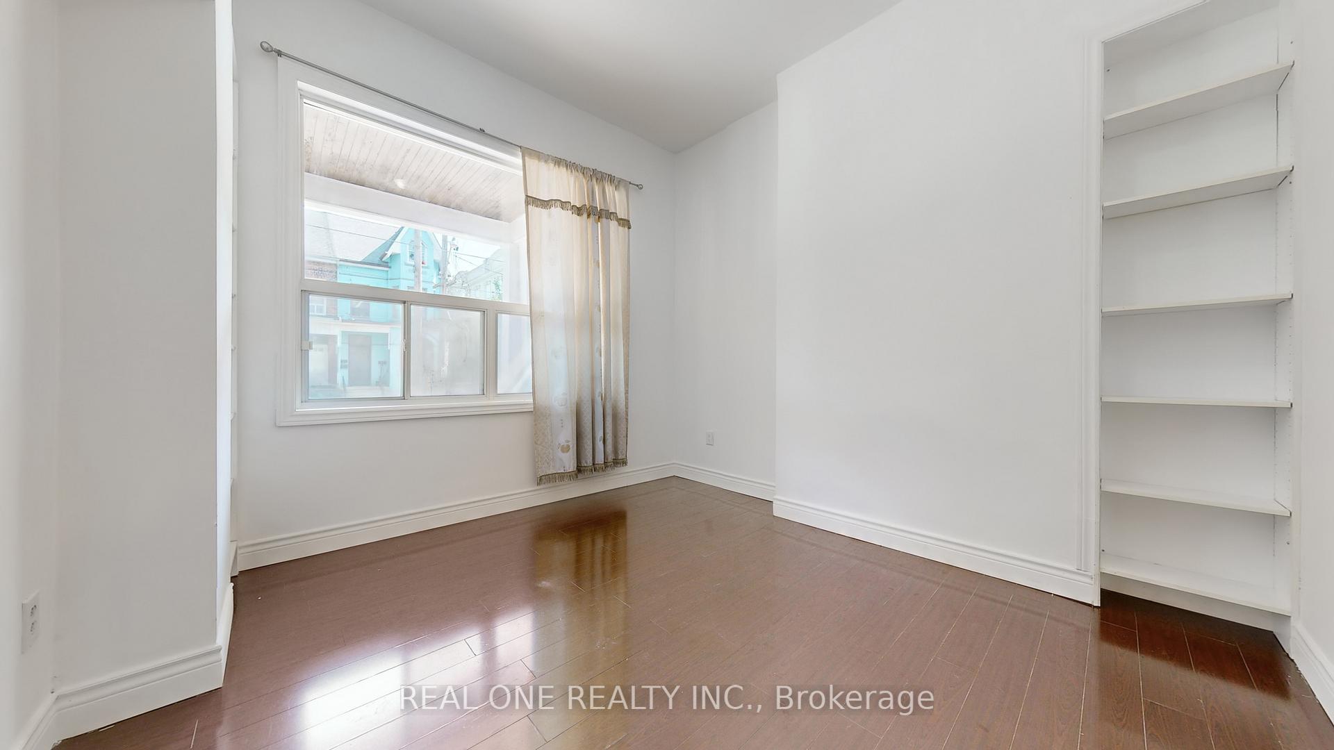 Photo 15 of 250 Bathurst Street, Toronto, Trinity-Bellwoods — HOMEH
