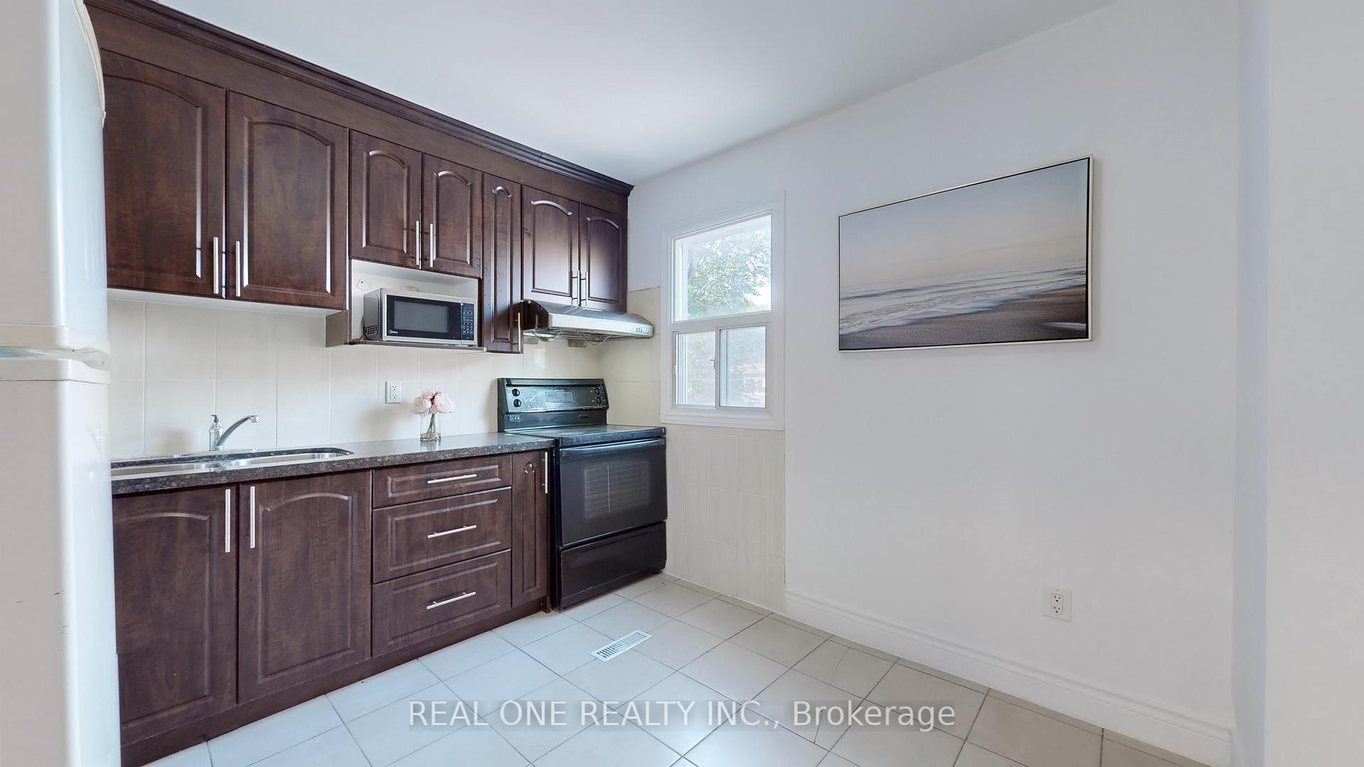 Photo 14 of 250 Bathurst Street, Toronto, Trinity-Bellwoods — HOMEH