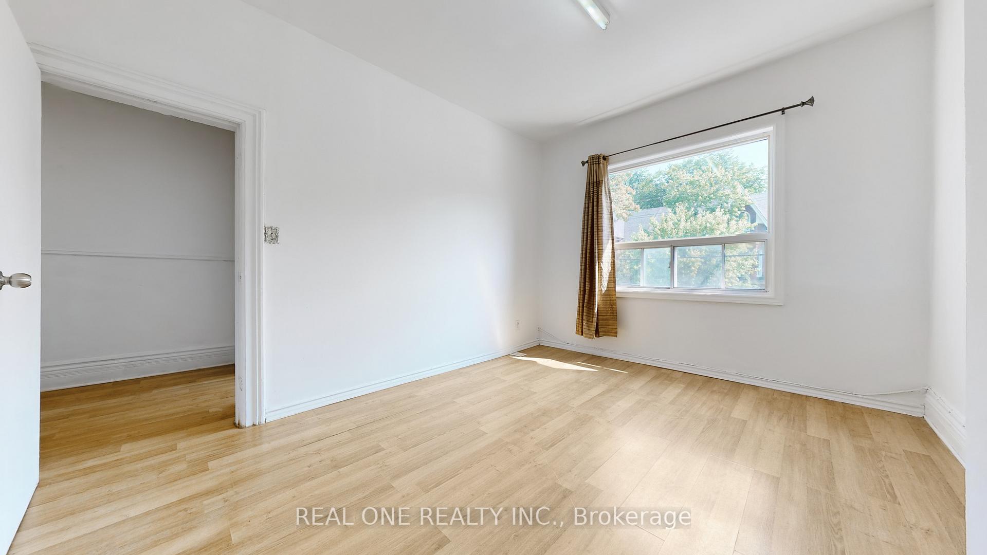 Photo 12 of 250 Bathurst Street, Toronto, Trinity-Bellwoods — HOMEH