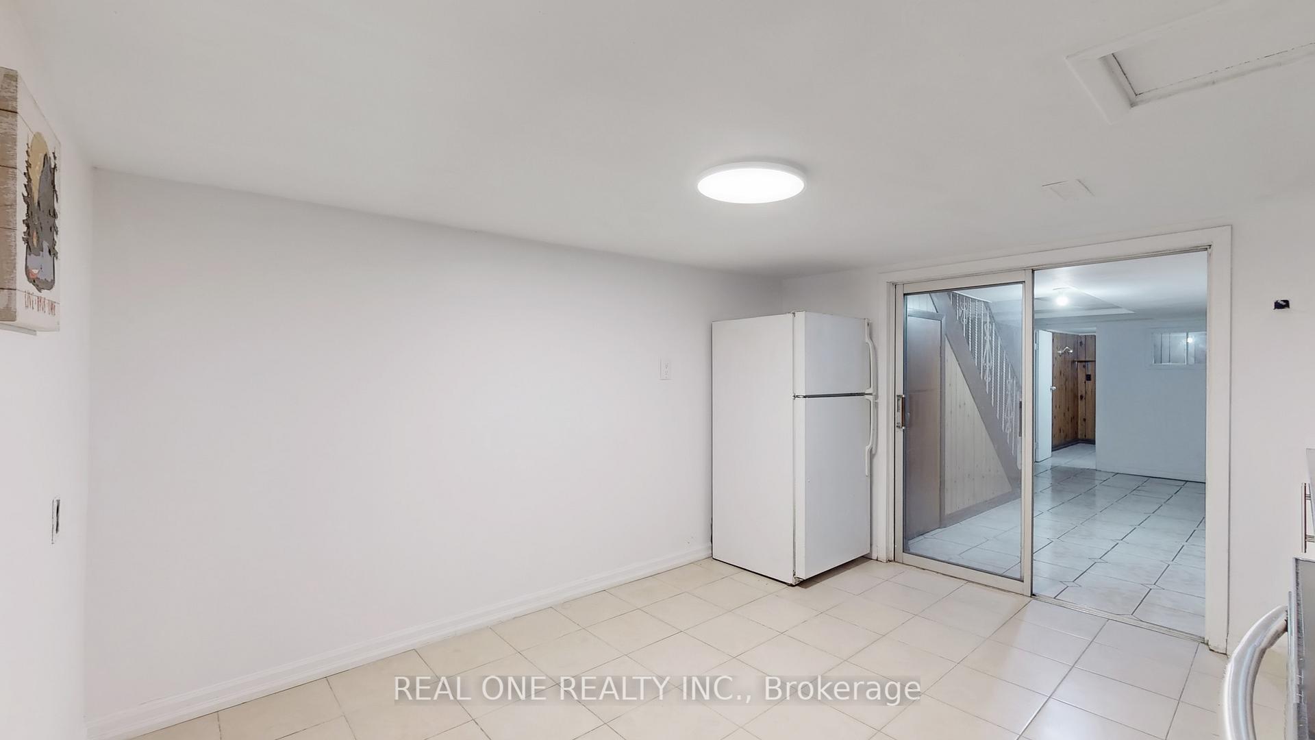 Photo 20 of 250 Bathurst Street, Toronto, Trinity-Bellwoods — HOMEH