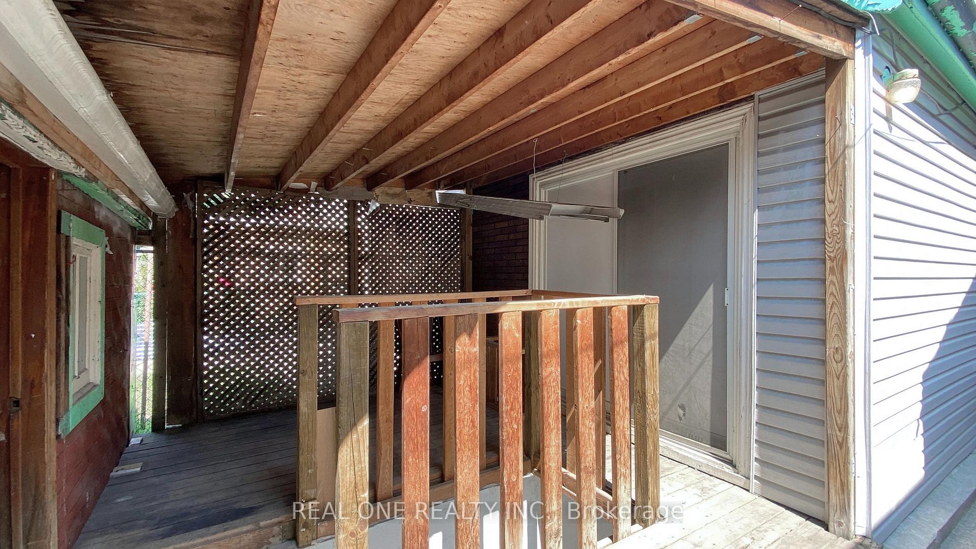 Photo 25 of 250 Bathurst Street, Toronto, Trinity-Bellwoods — HOMEH