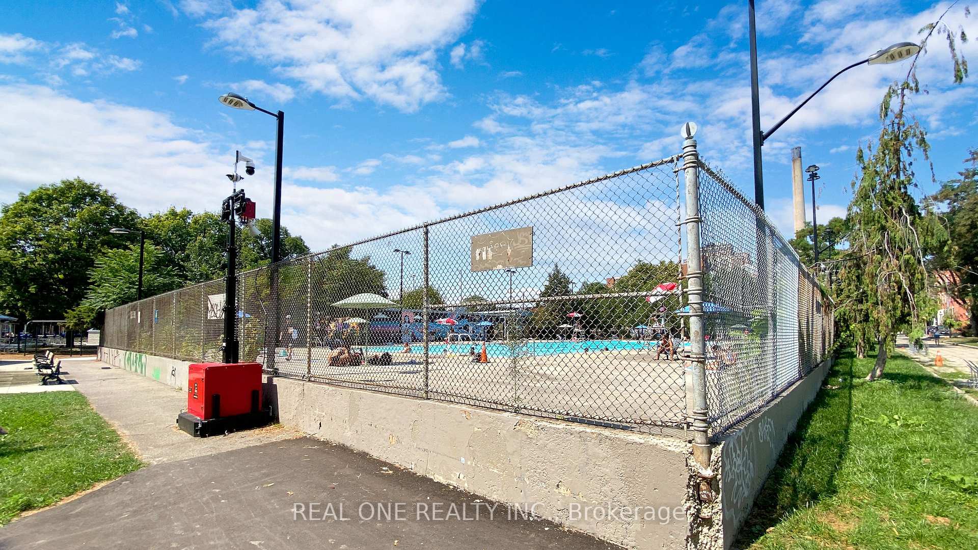 Photo 35 of 250 Bathurst Street, Toronto, Trinity-Bellwoods — HOMEH