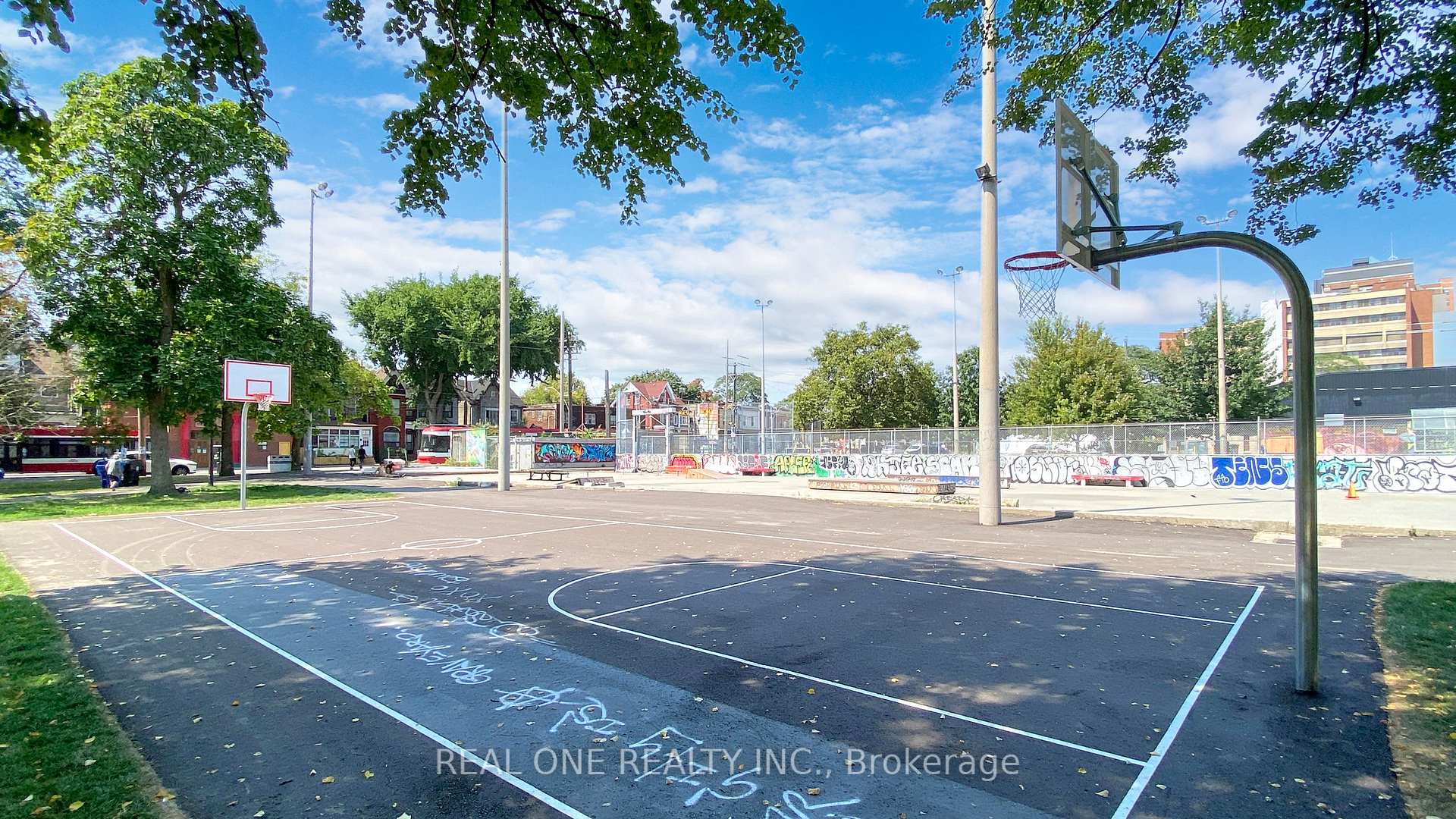 Photo 39 of 250 Bathurst Street, Toronto, Trinity-Bellwoods — HOMEH