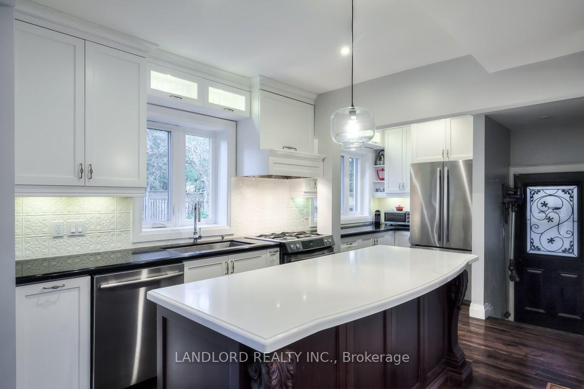 Photo 4 of 525 Russell Hill Road, Toronto, Forest Hill South — HOMEH