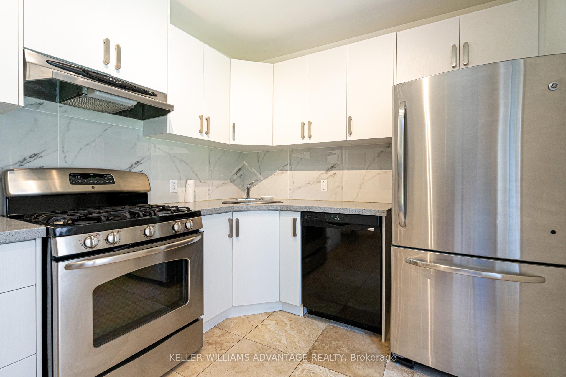 Photo 7 of 107 Kenilworth Avenue, Toronto, The Beaches — HOMEH