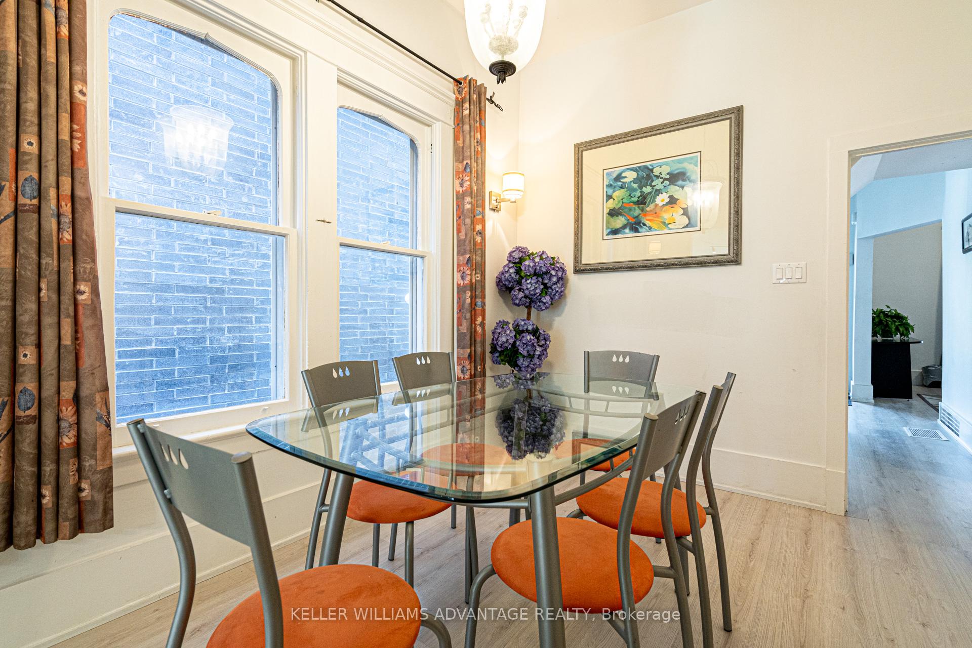 Photo 11 of 107 Kenilworth Avenue, Toronto, The Beaches — HOMEH