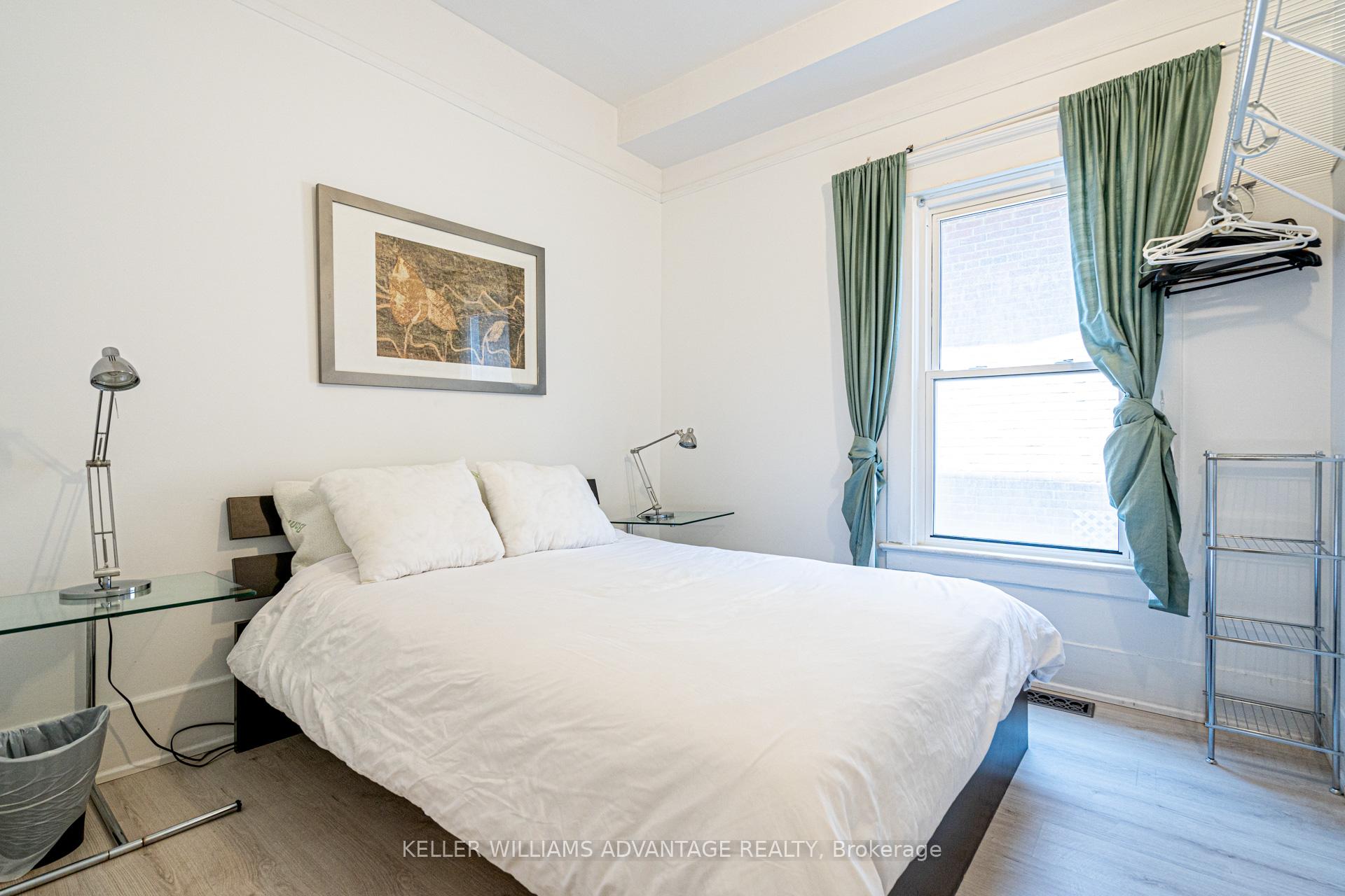 Photo 12 of 107 Kenilworth Avenue, Toronto, The Beaches — HOMEH