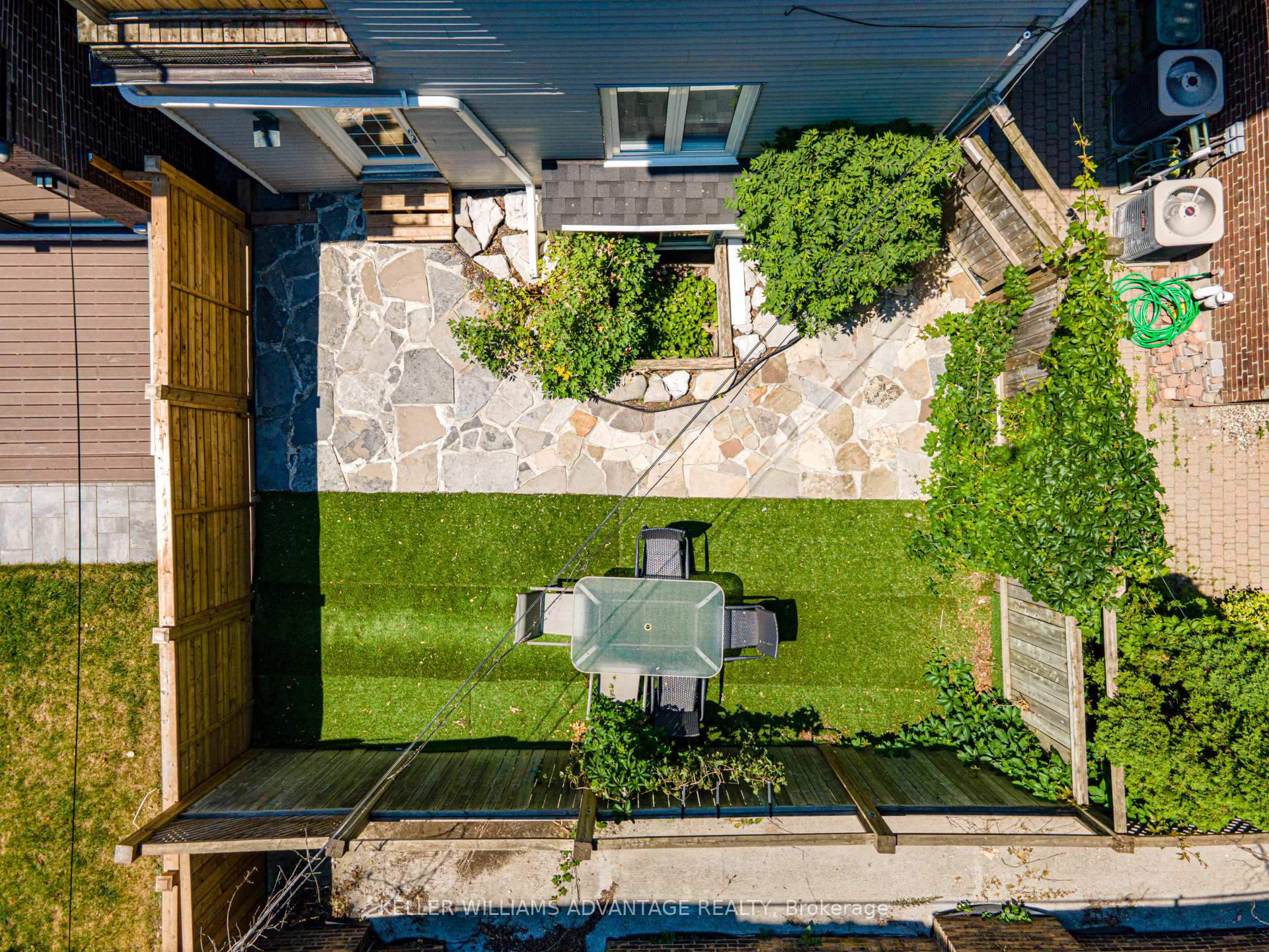 Photo 21 of 107 Kenilworth Avenue, Toronto, The Beaches — HOMEH