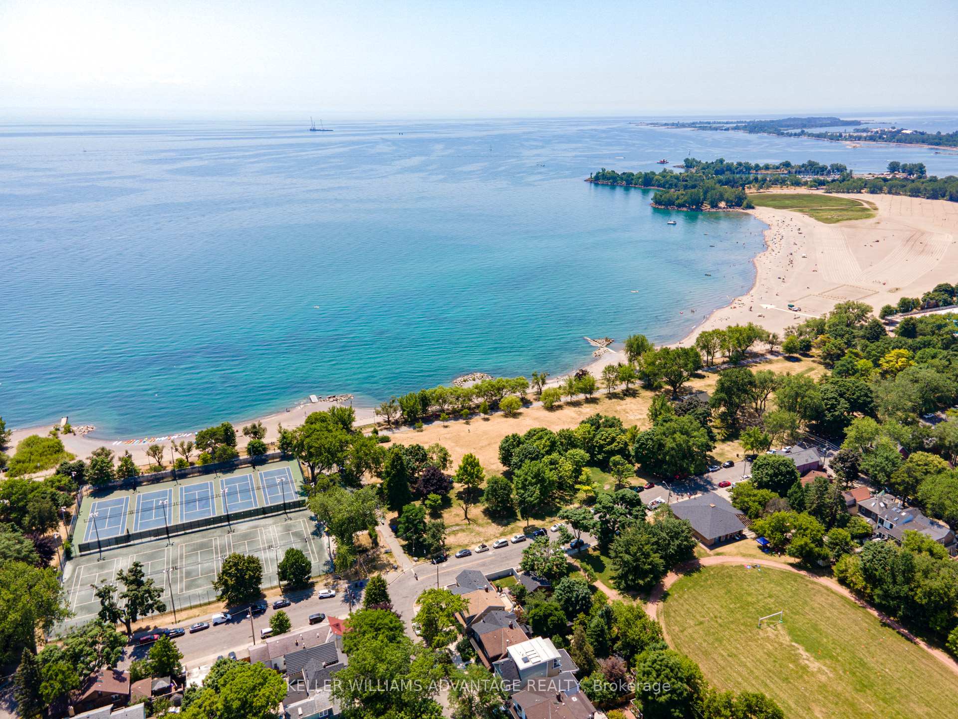 Photo 24 of 107 Kenilworth Avenue, Toronto, The Beaches — HOMEH