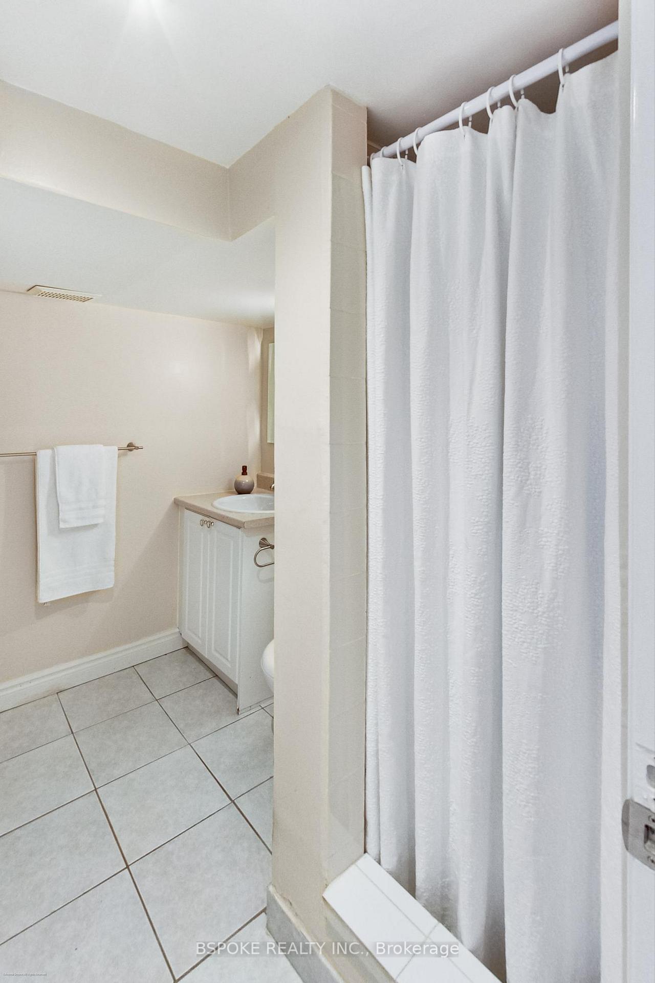 Photo 27 of 32 Hiltz Avenue, Toronto, South Riverdale — HOMEH