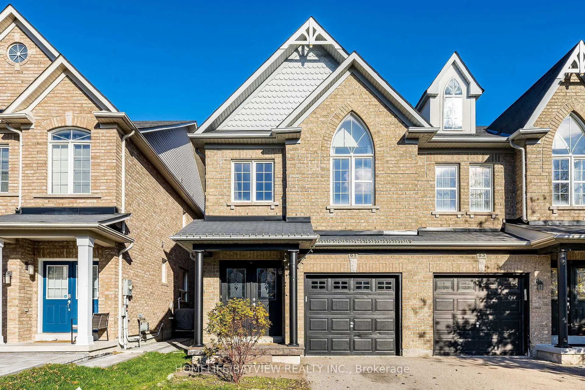 Photo 1 of 61 Four Seasons Crescent, Newmarket, Woodland Hill — HOMEH