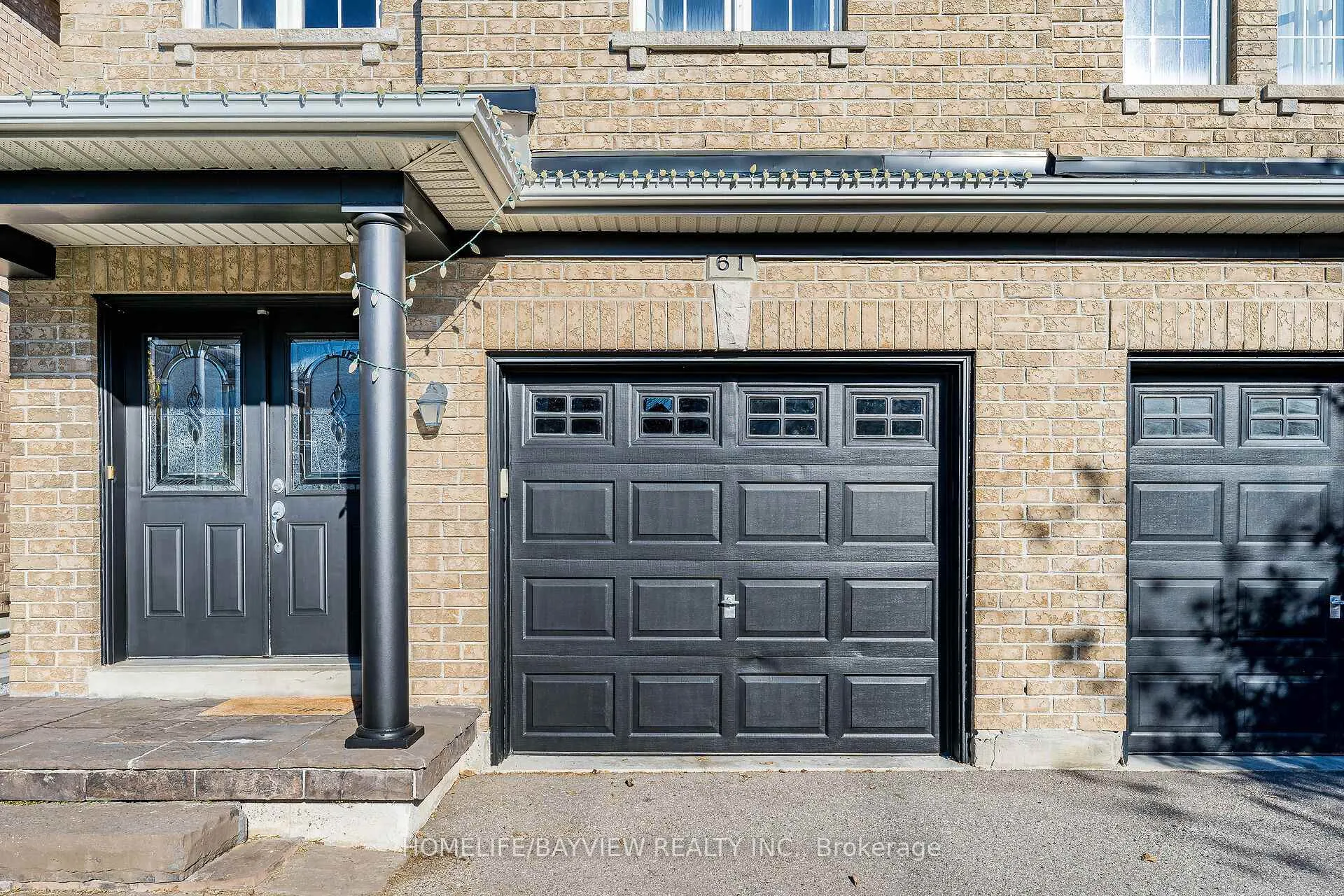 Photo 5 of 61 Four Seasons Crescent, Newmarket, Woodland Hill — HOMEH