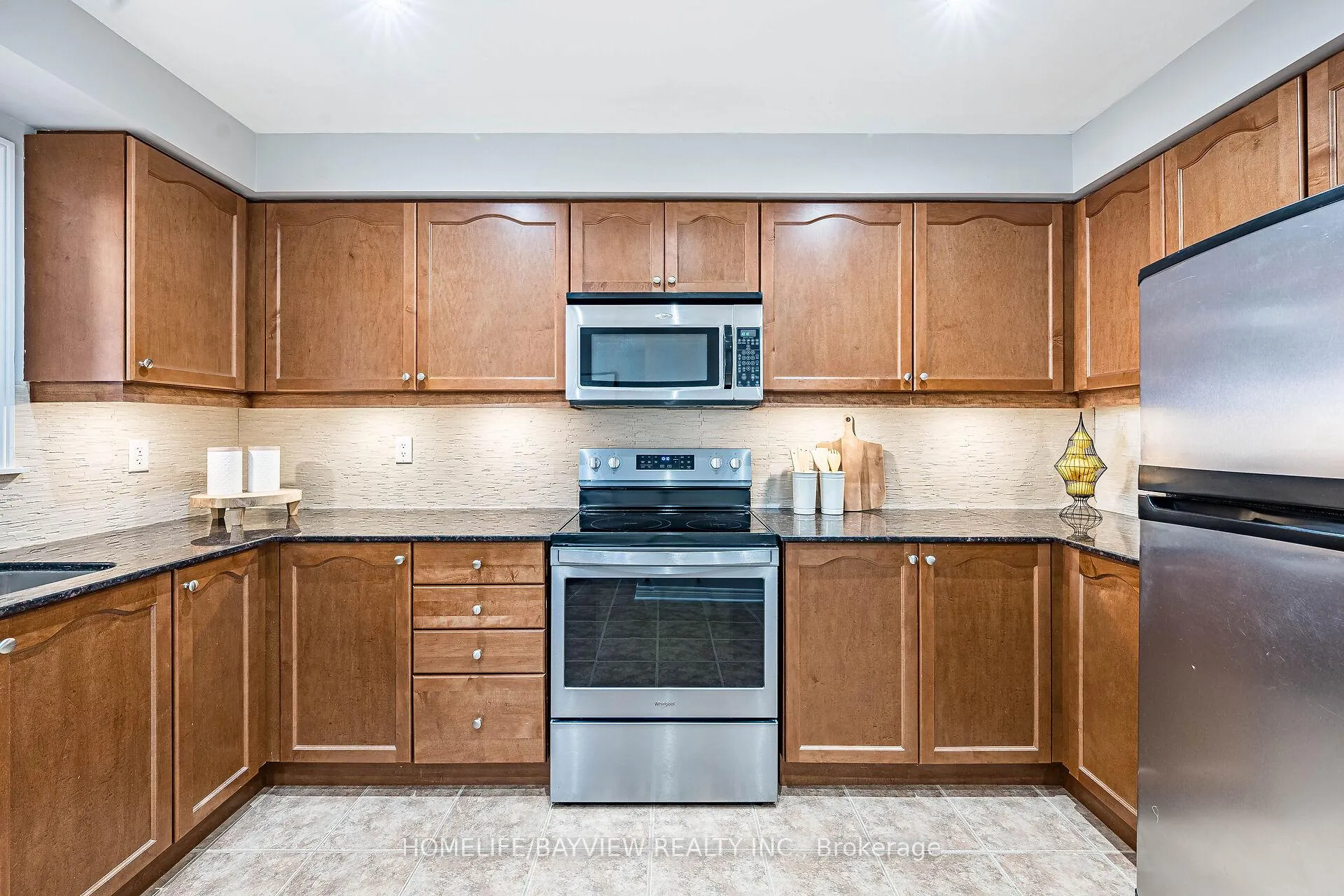 Photo 14 of 61 Four Seasons Crescent, Newmarket, Woodland Hill — HOMEH