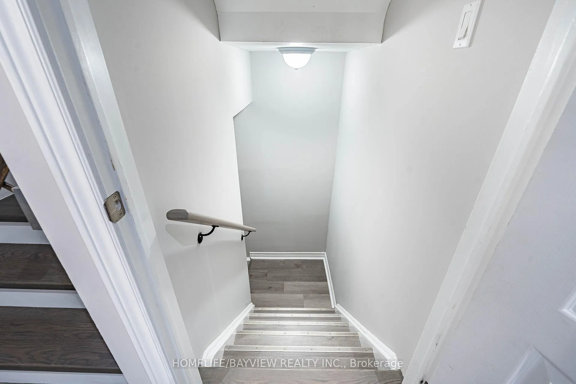 Photo 42 of 61 Four Seasons Crescent, Newmarket, Woodland Hill — HOMEH