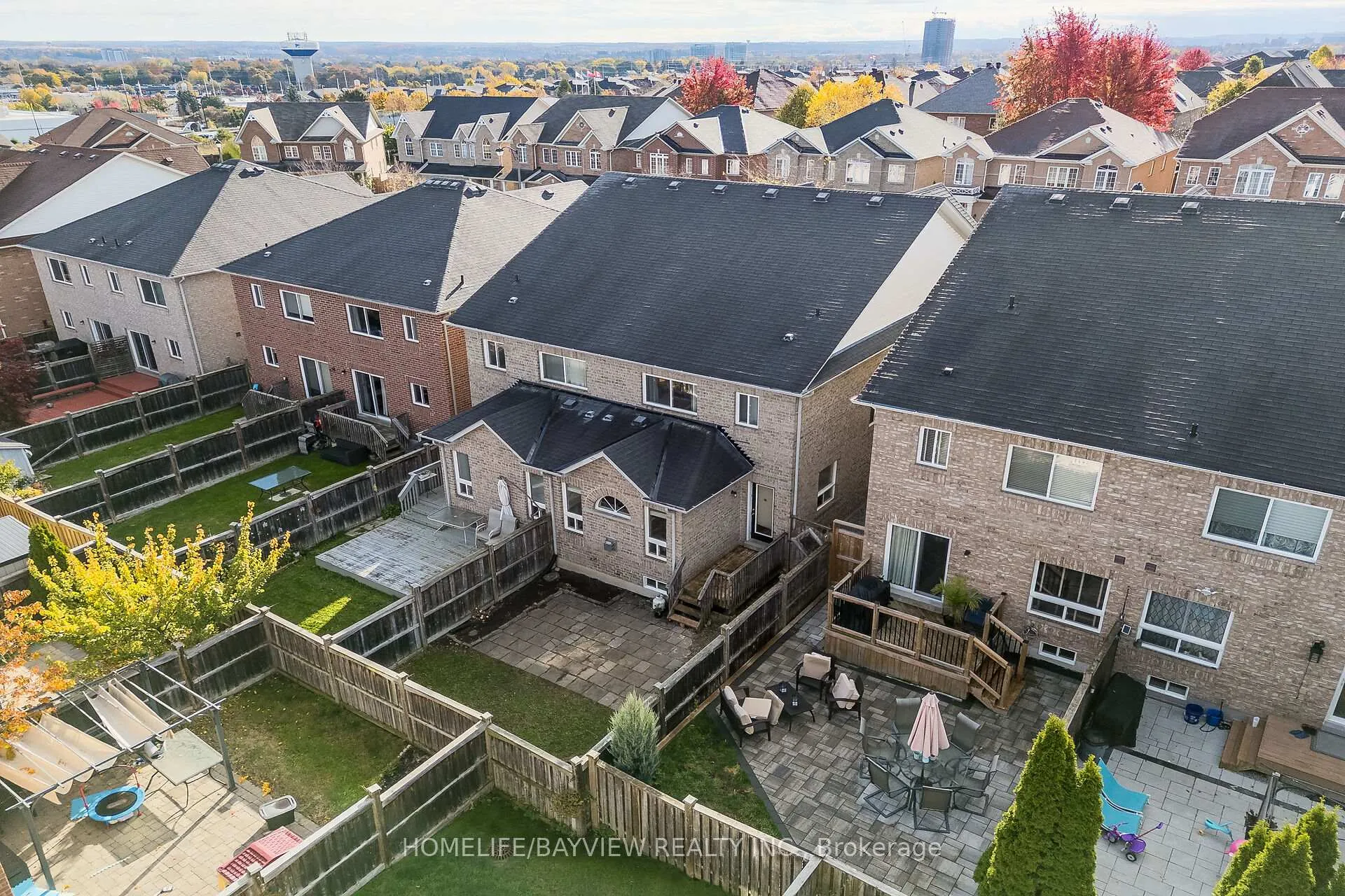 Photo 47 of 61 Four Seasons Crescent, Newmarket, Woodland Hill — HOMEH