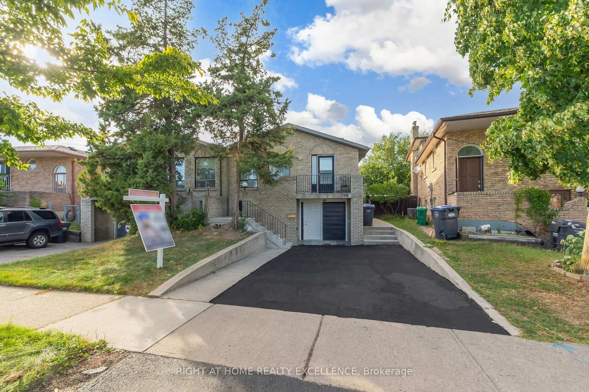 Photo 2 of 153 Bruce Beer Drive, Brampton, Madoc — HOMEH