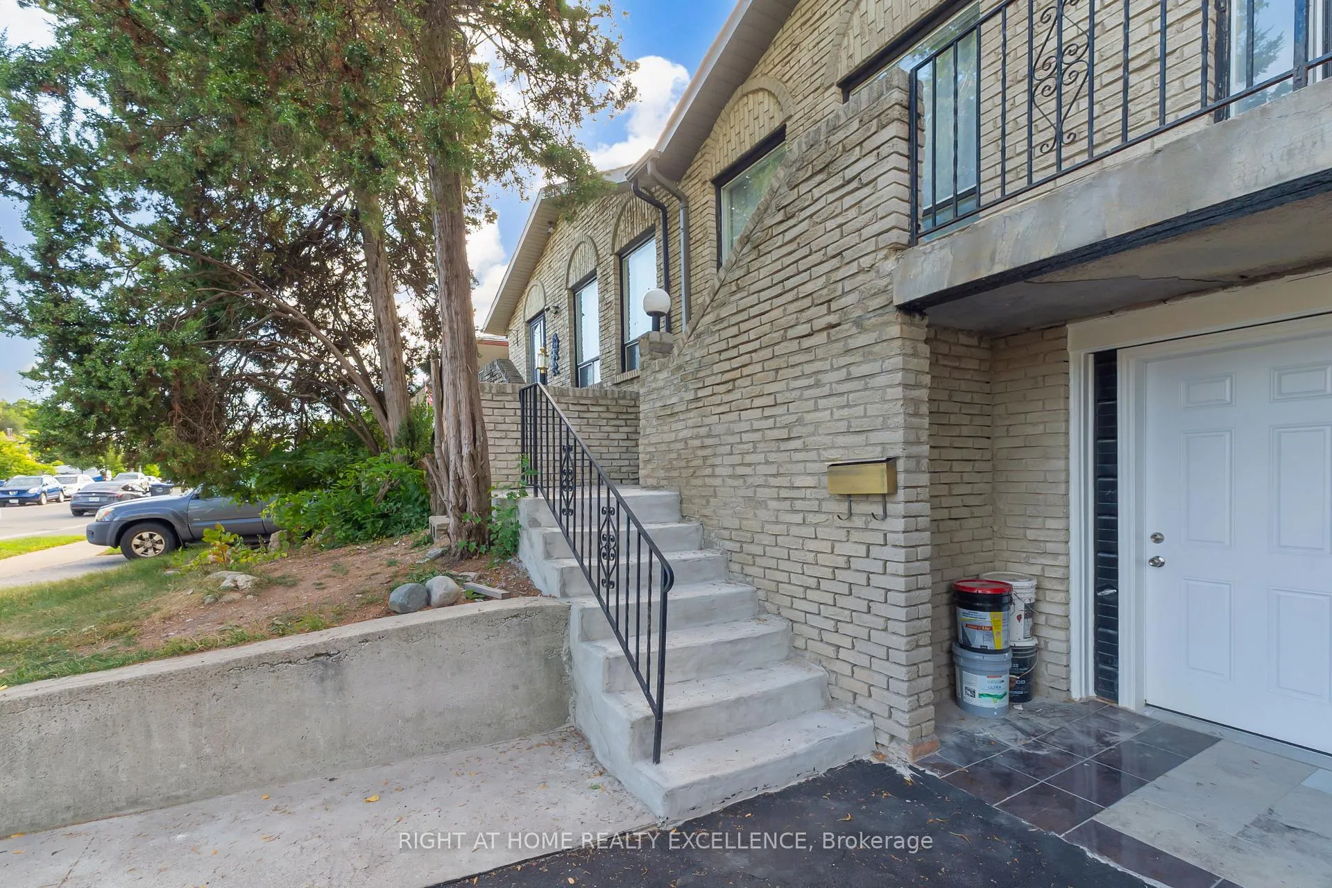 Photo 3 of 153 Bruce Beer Drive, Brampton, Madoc — HOMEH