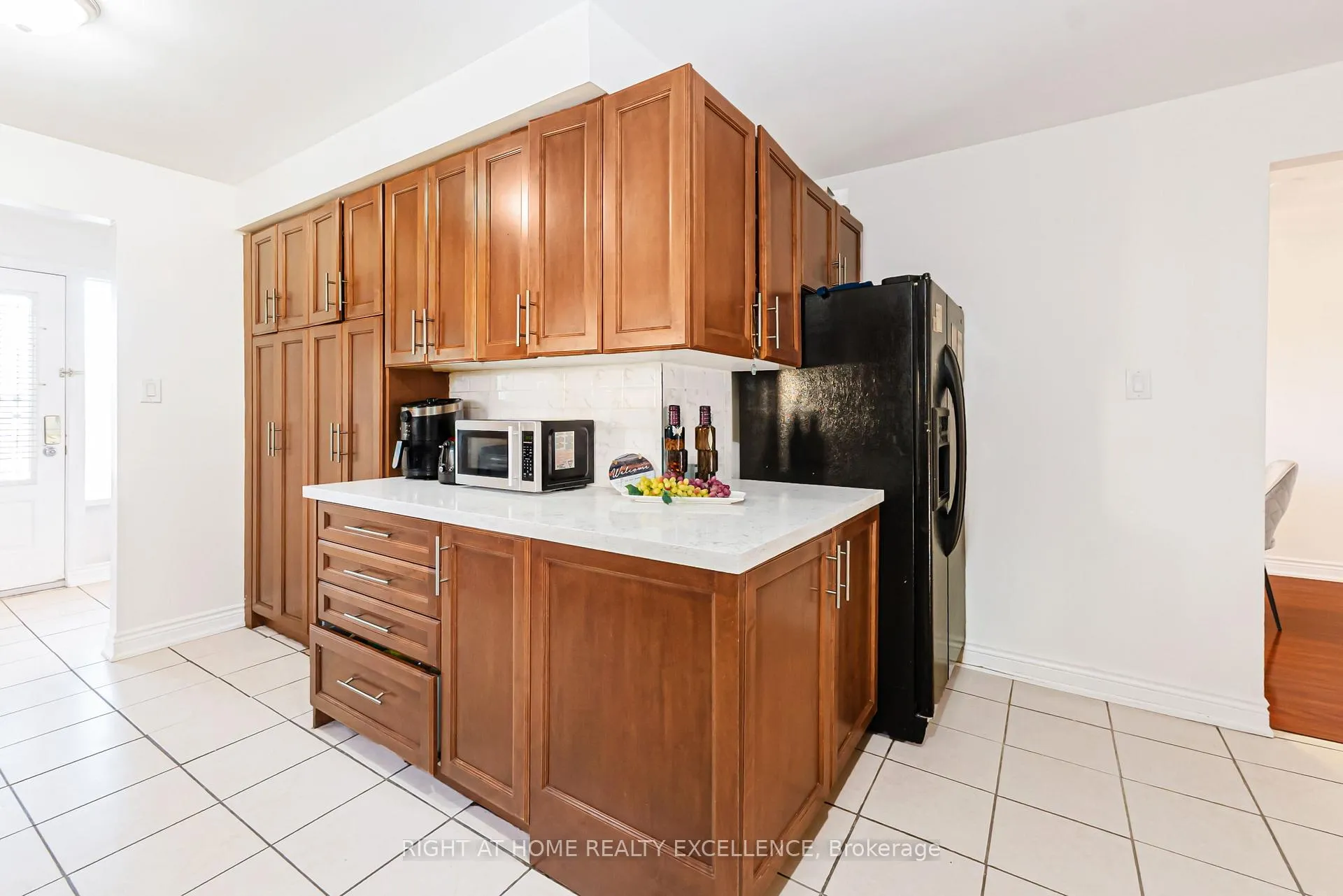 Photo 16 of 153 Bruce Beer Drive, Brampton, Madoc — HOMEH