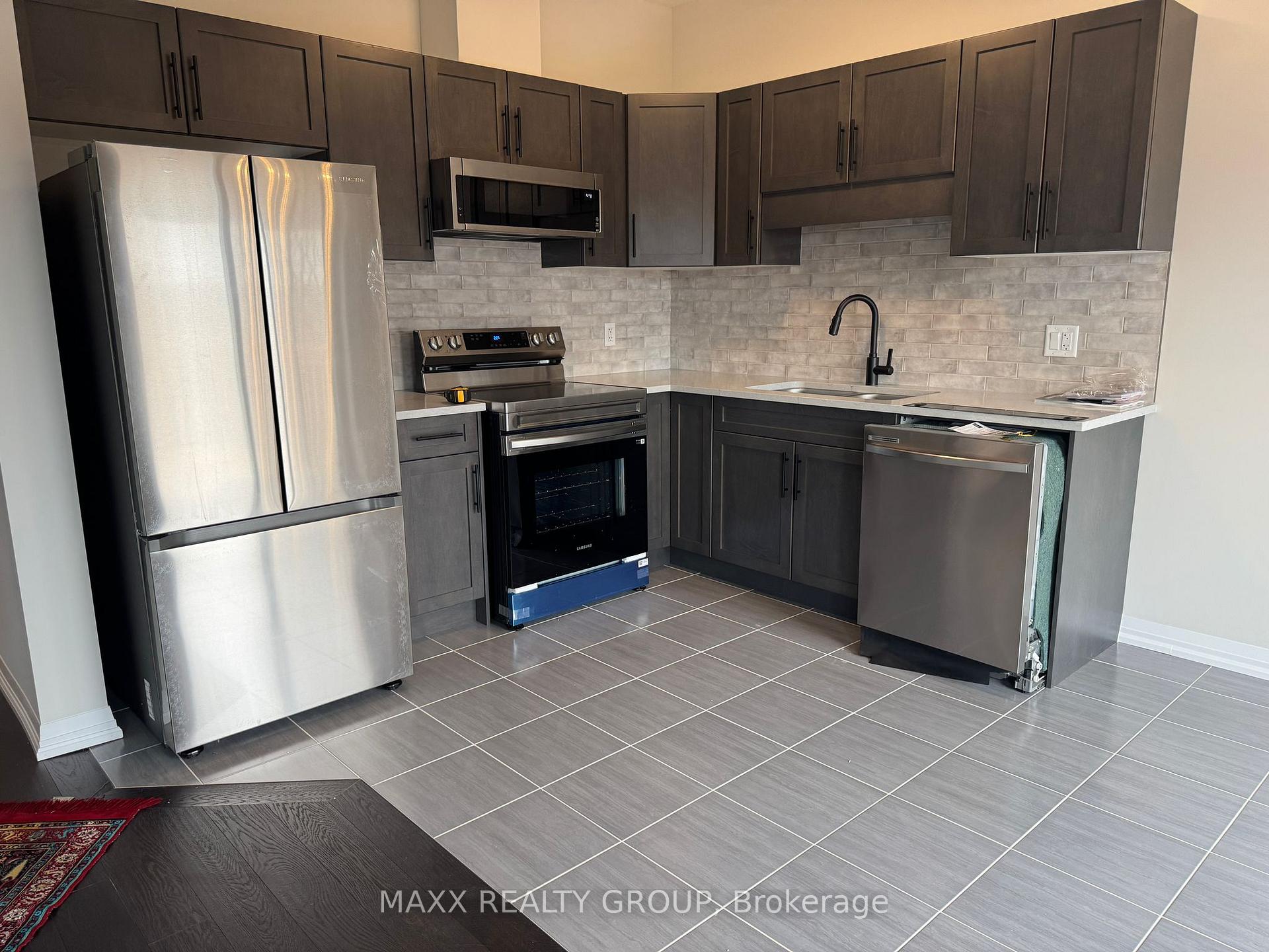 Photo 4 of 116 Willson Drive, Thorold, Hurricane/Merrittville — HOMEH