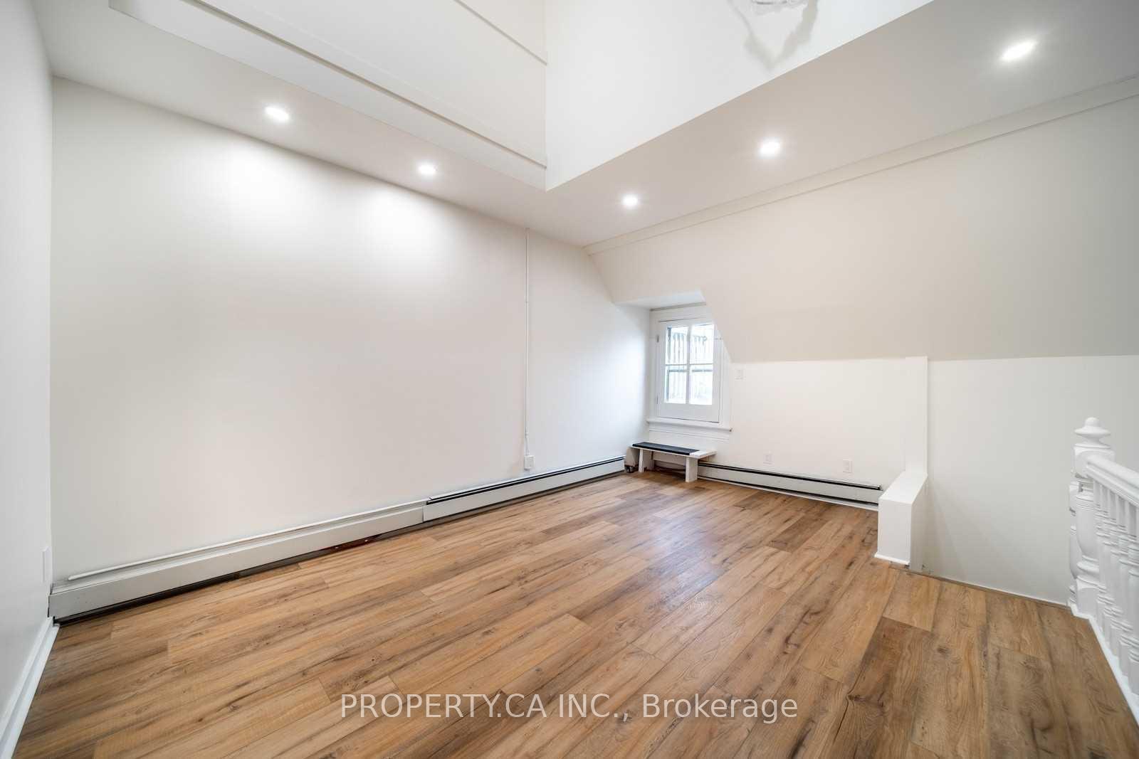 Photo 3 of Unit 4, 193 Augusta Avenue, Toronto, Kensington-Chinatown — HOMEH
