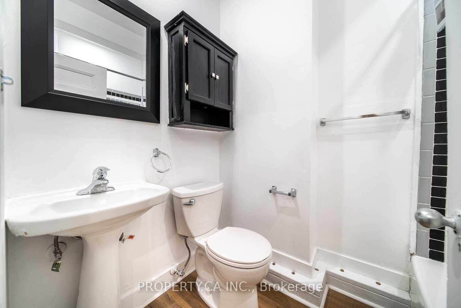 Photo 11 of Unit 4, 193 Augusta Avenue, Toronto, Kensington-Chinatown — HOMEH
