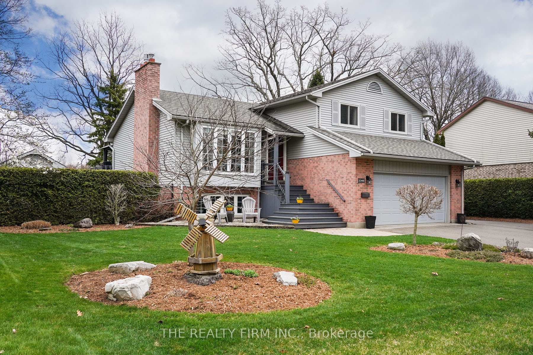 Photo 2 of 2340 Bentim Road, Strathroy-Caradoc, Mount Brydges — HOMEH