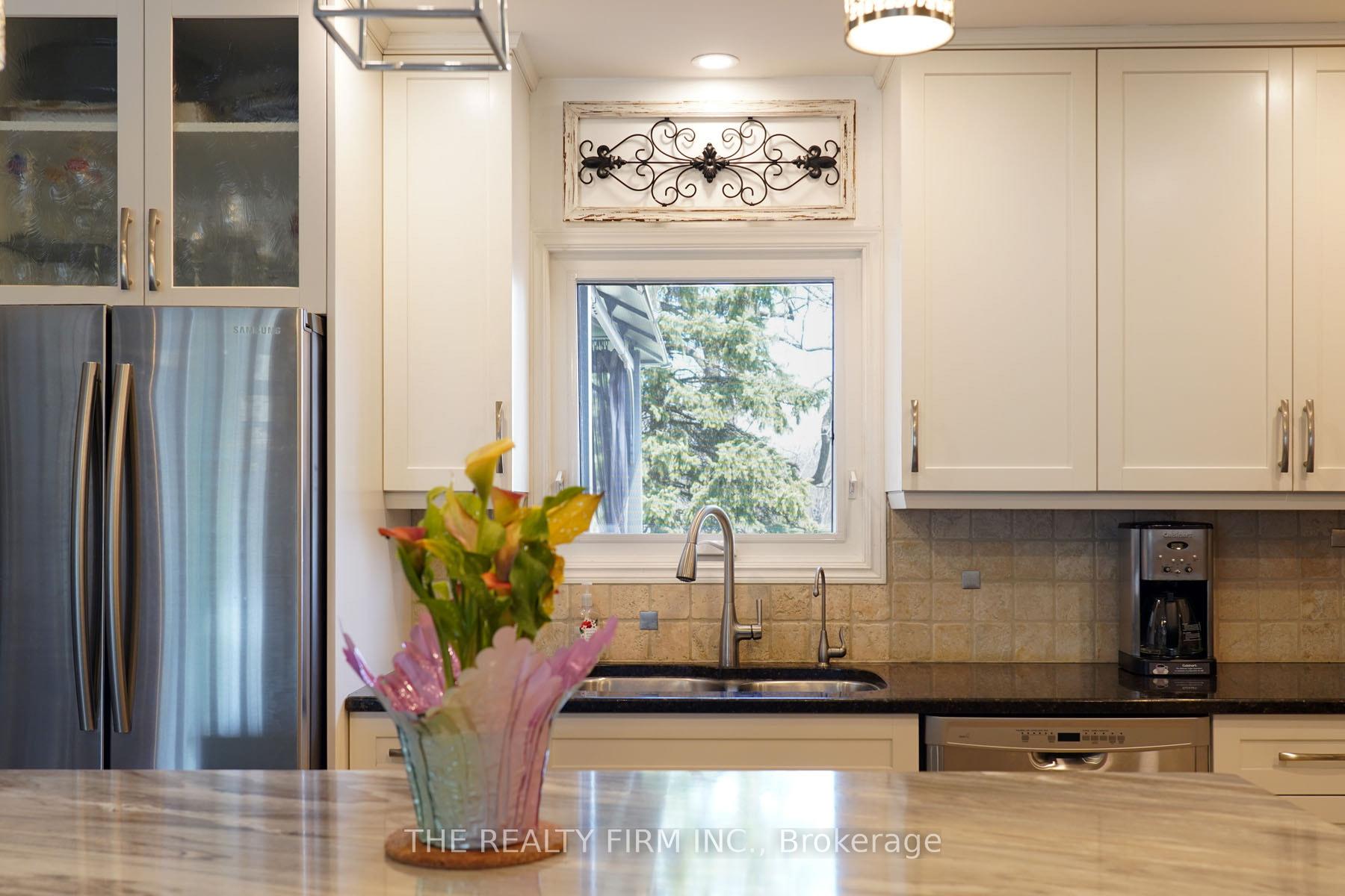 Photo 8 of 2340 Bentim Road, Strathroy-Caradoc, Mount Brydges — HOMEH