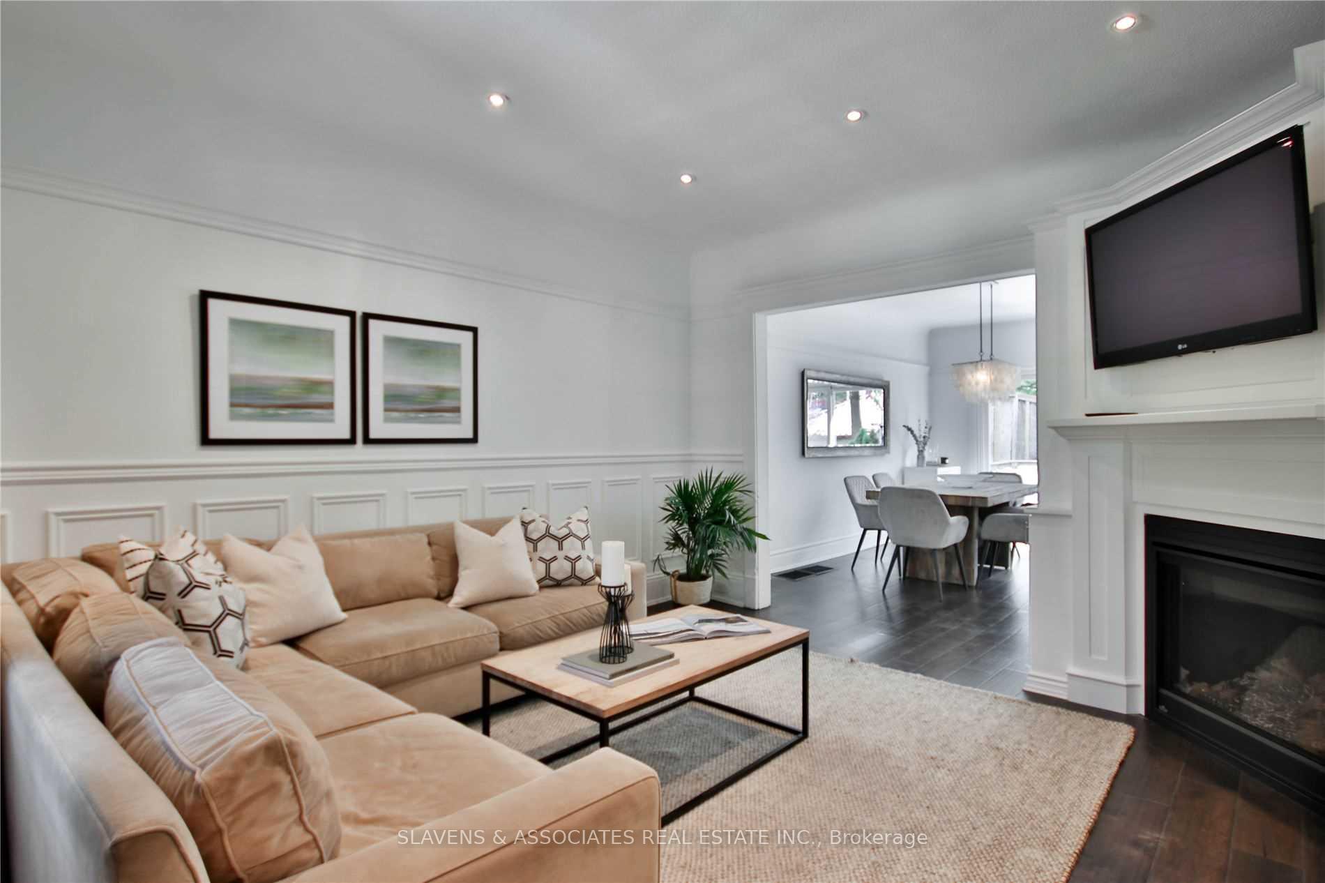 Photo 4 of 21 Dearbourne Avenue, Toronto, North Riverdale — HOMEH