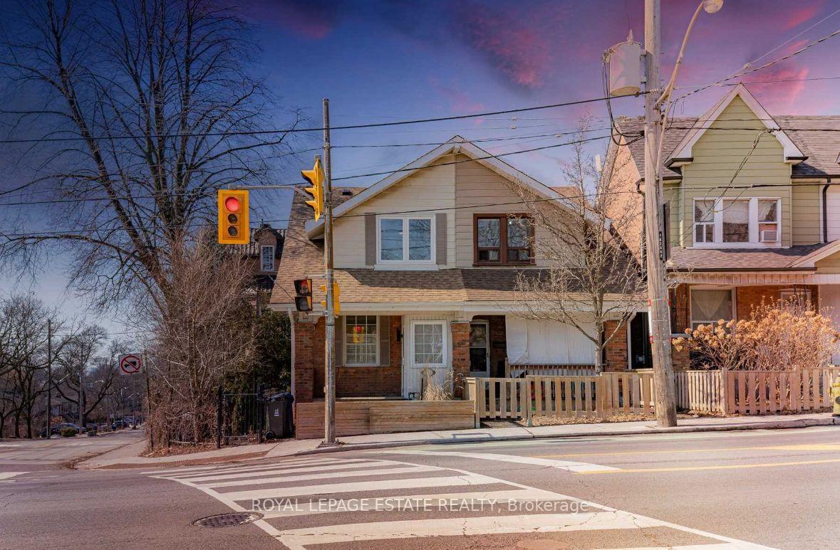 Photo 1 of Unit B, 568 Woodbine Avenue, Toronto, Woodbine Corridor — HOMEH
