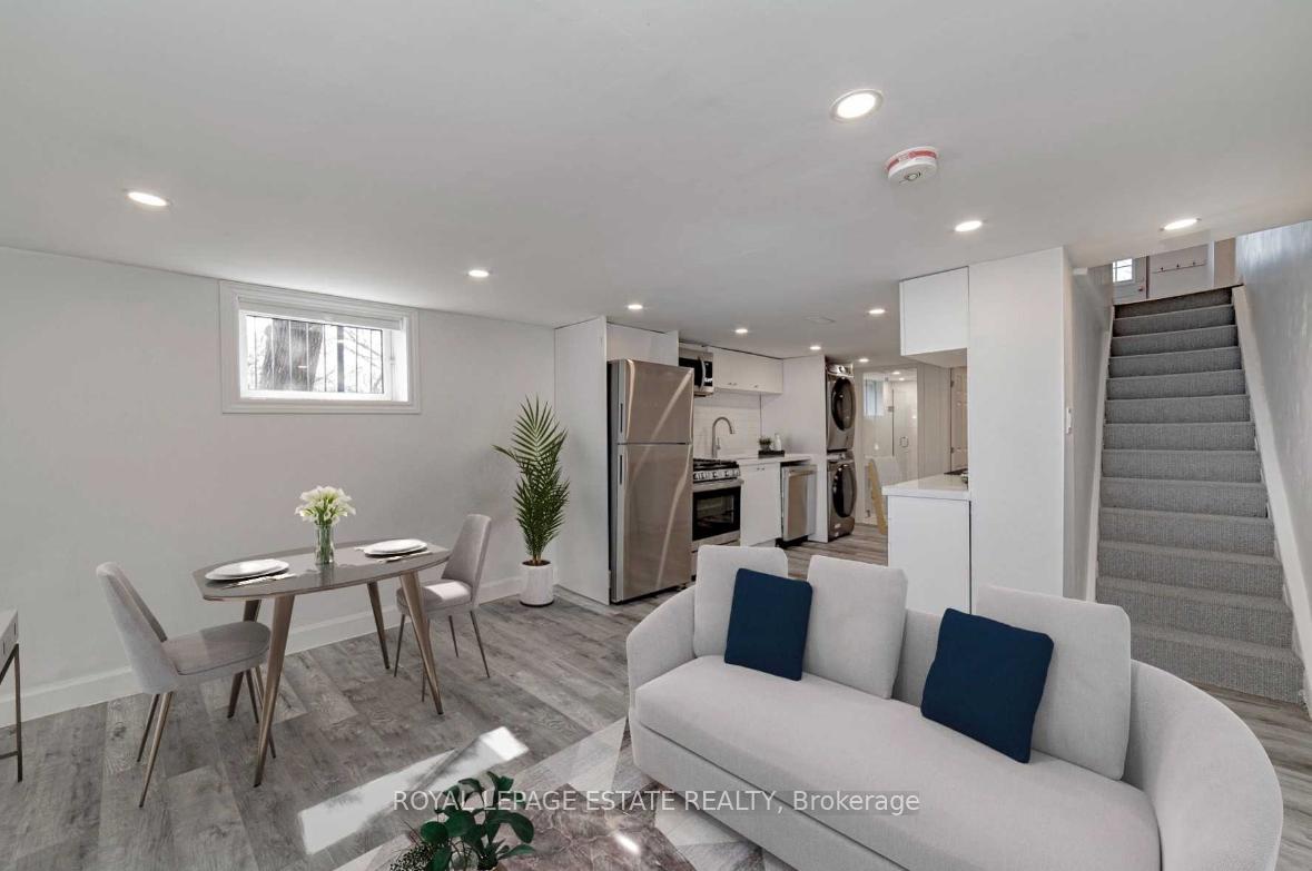 Photo 2 of Unit B, 568 Woodbine Avenue, Toronto, Woodbine Corridor — HOMEH