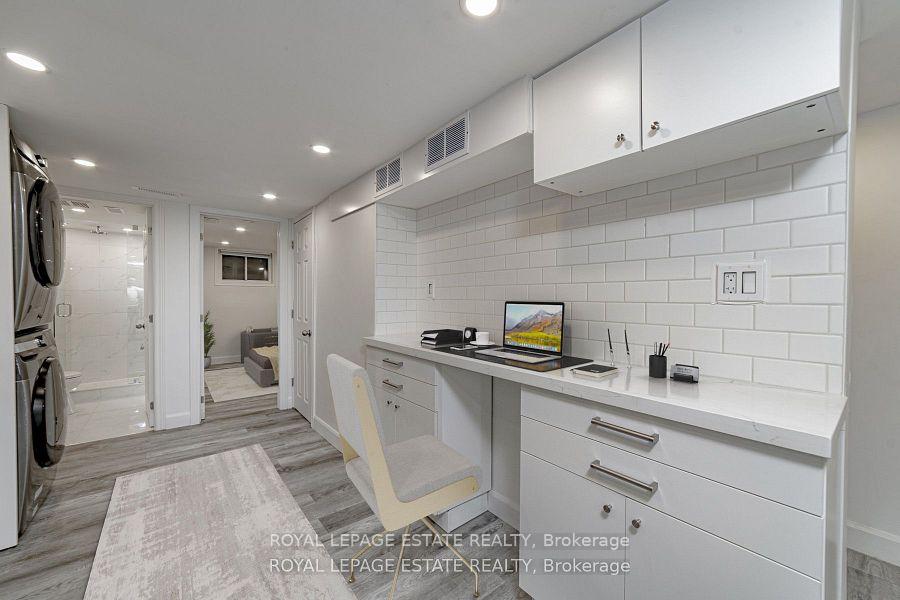 Photo 5 of Unit B, 568 Woodbine Avenue, Toronto, Woodbine Corridor — HOMEH