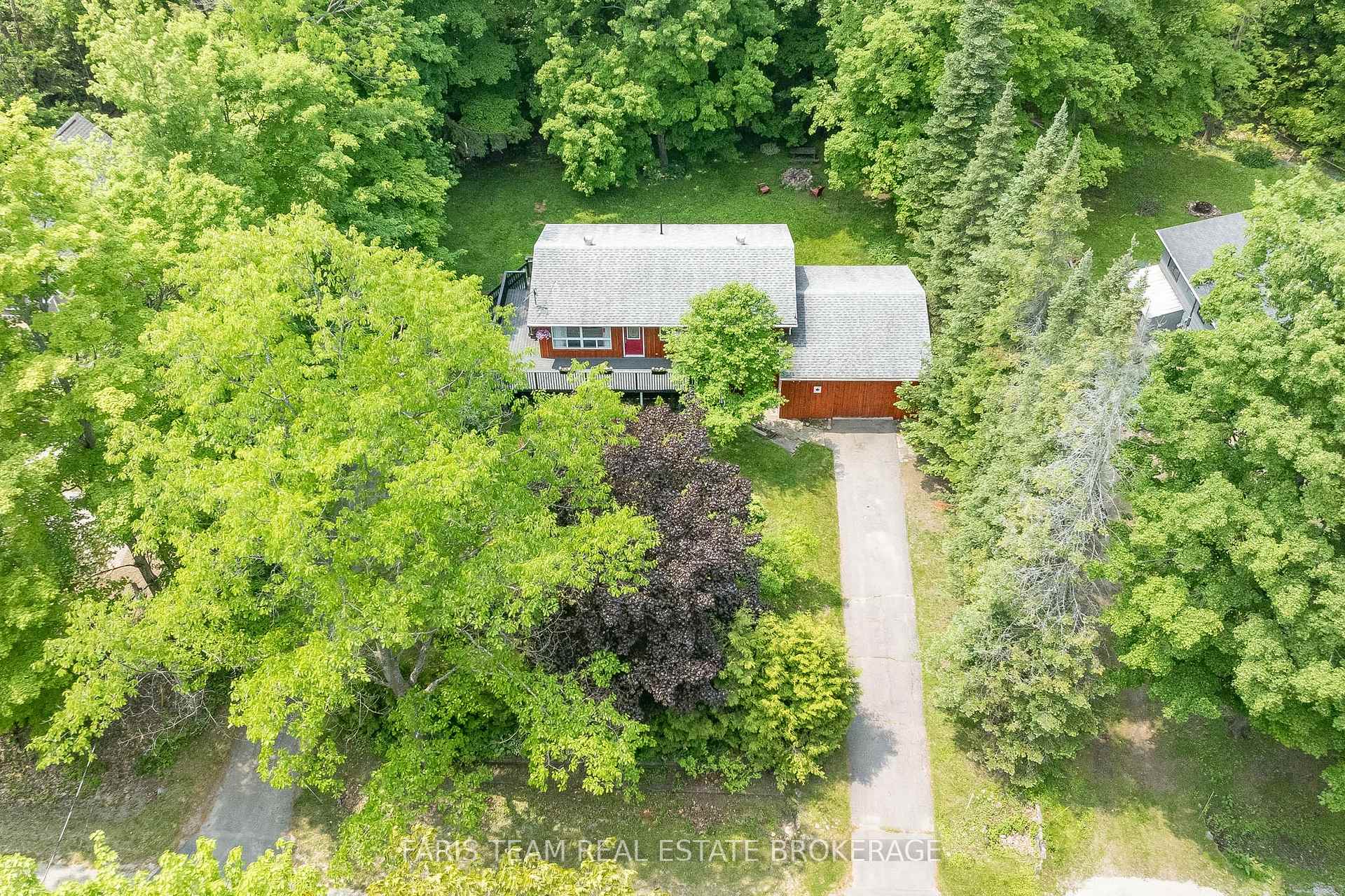 Photo 3 of 1474 Champlain Road, Tiny, Rural Tiny — HOMEH