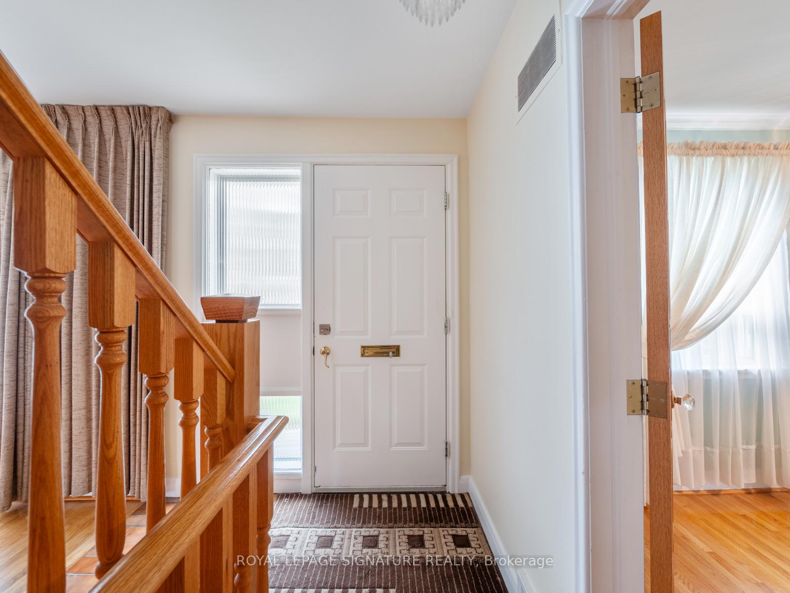 Photo 4 of 7 Notley Place, Toronto, O'Connor-Parkview — HOMEH