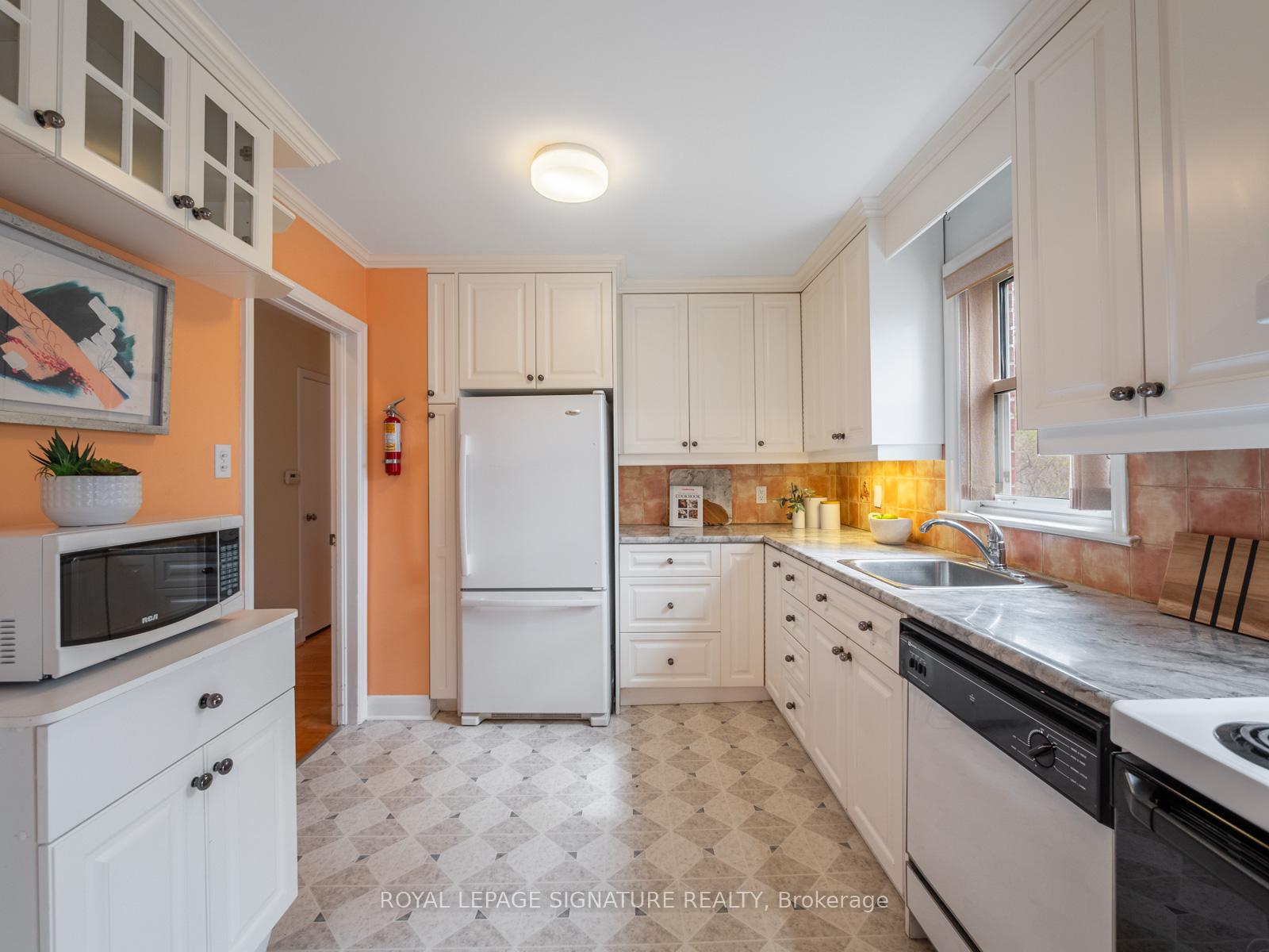 Photo 8 of 7 Notley Place, Toronto, O'Connor-Parkview — HOMEH