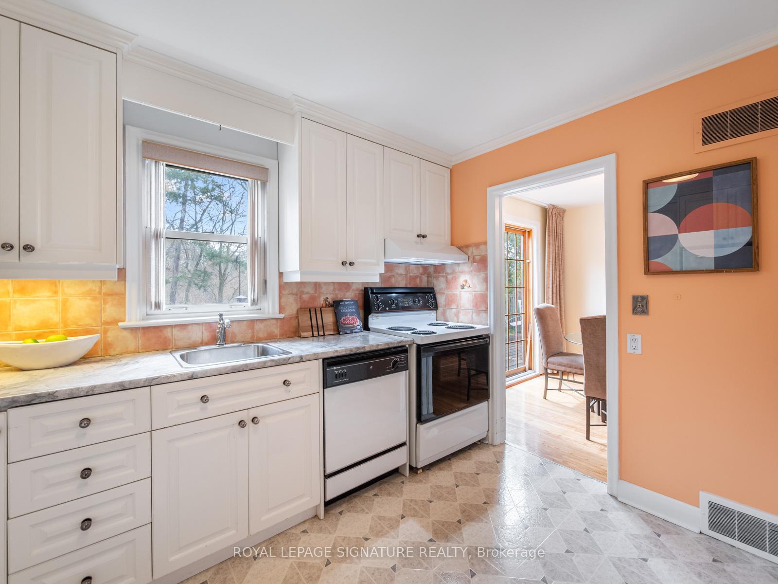Photo 11 of 7 Notley Place, Toronto, O'Connor-Parkview — HOMEH