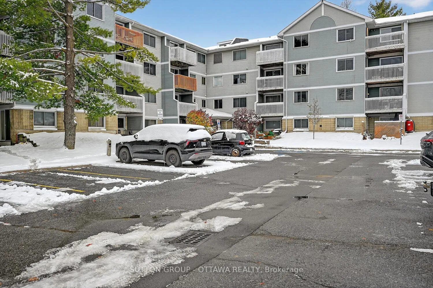 Front of Unit 317, 214 Viewmount Drive