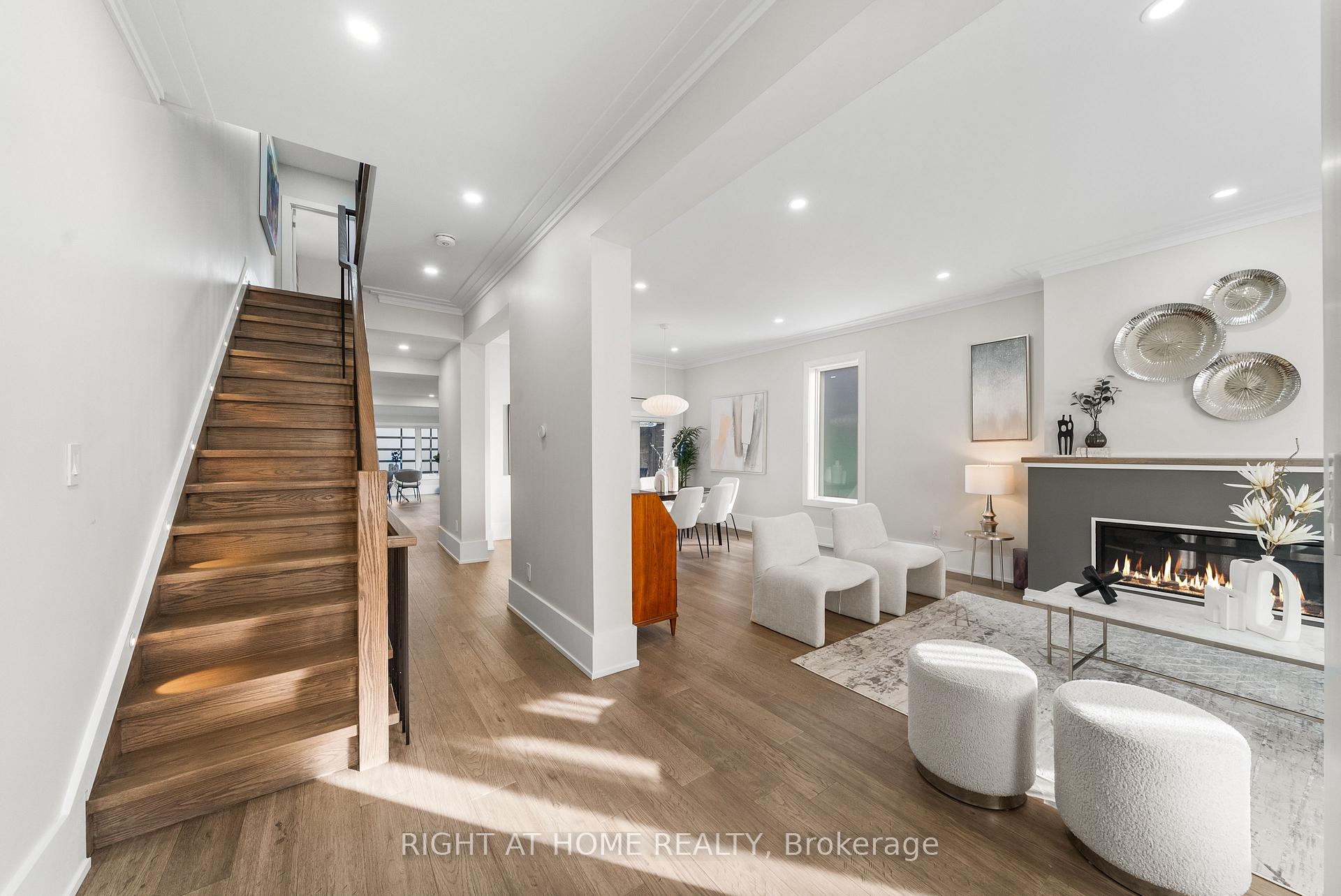 Photo 4 of 164 argyle Street, Toronto, Little Portugal — HOMEH