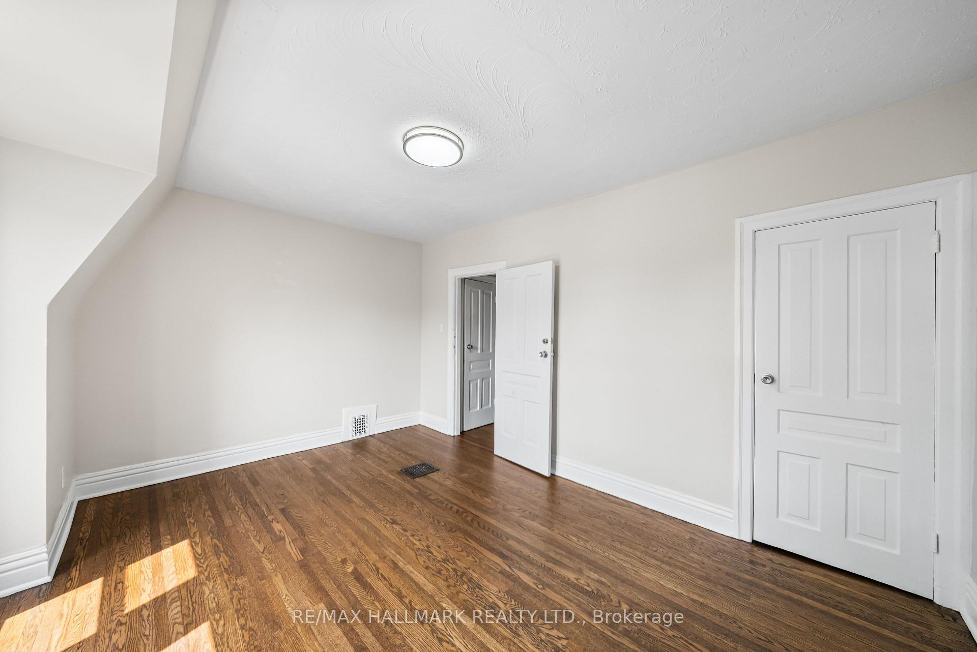 Photo 13 of 84 Lindsey Avenue, Toronto, Dufferin Grove — HOMEH